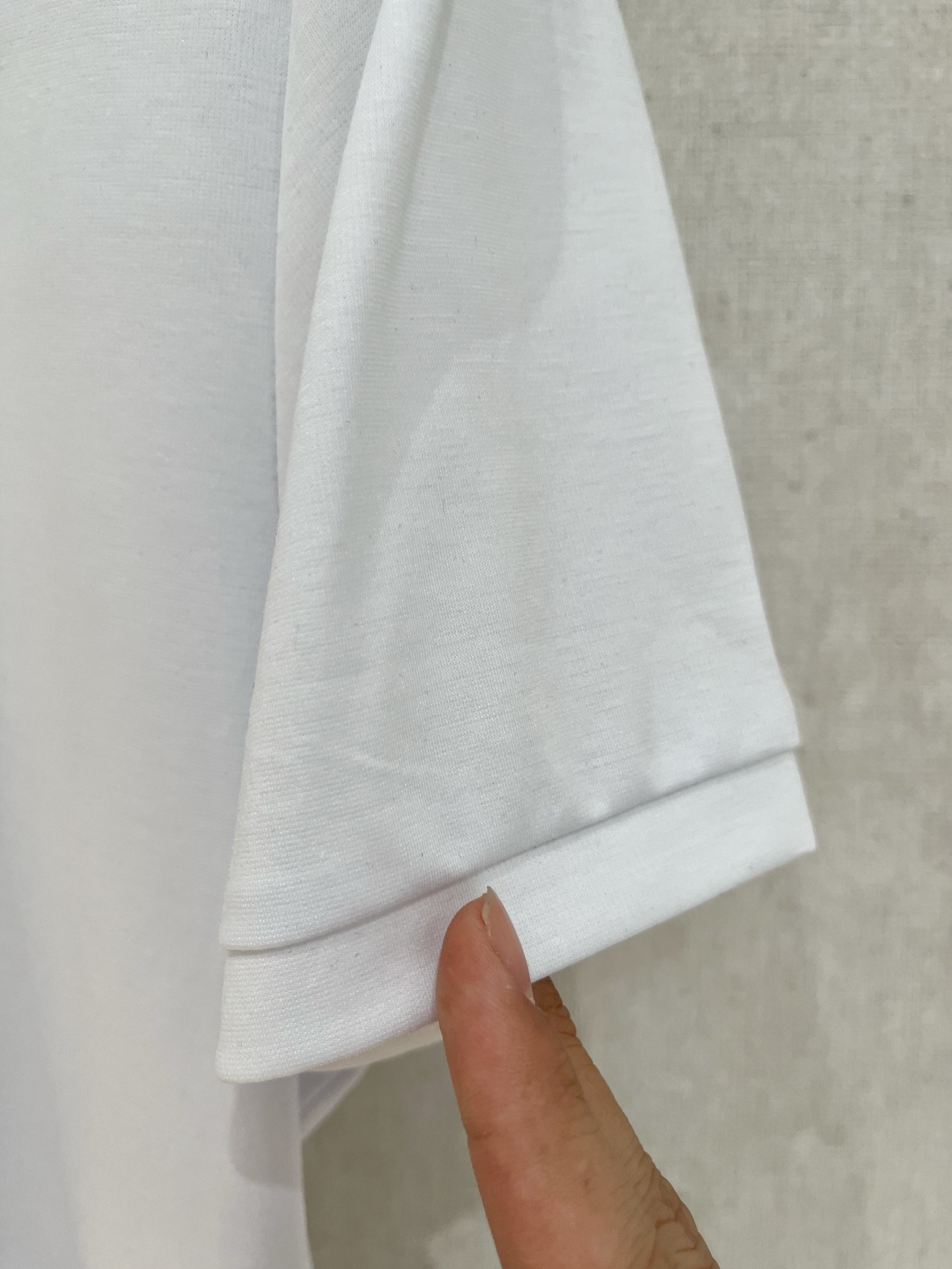Prada 普拉达 拉链设计丝光面料Polo
颜色：黑色 蓝色 白色
码数：M-4XL 