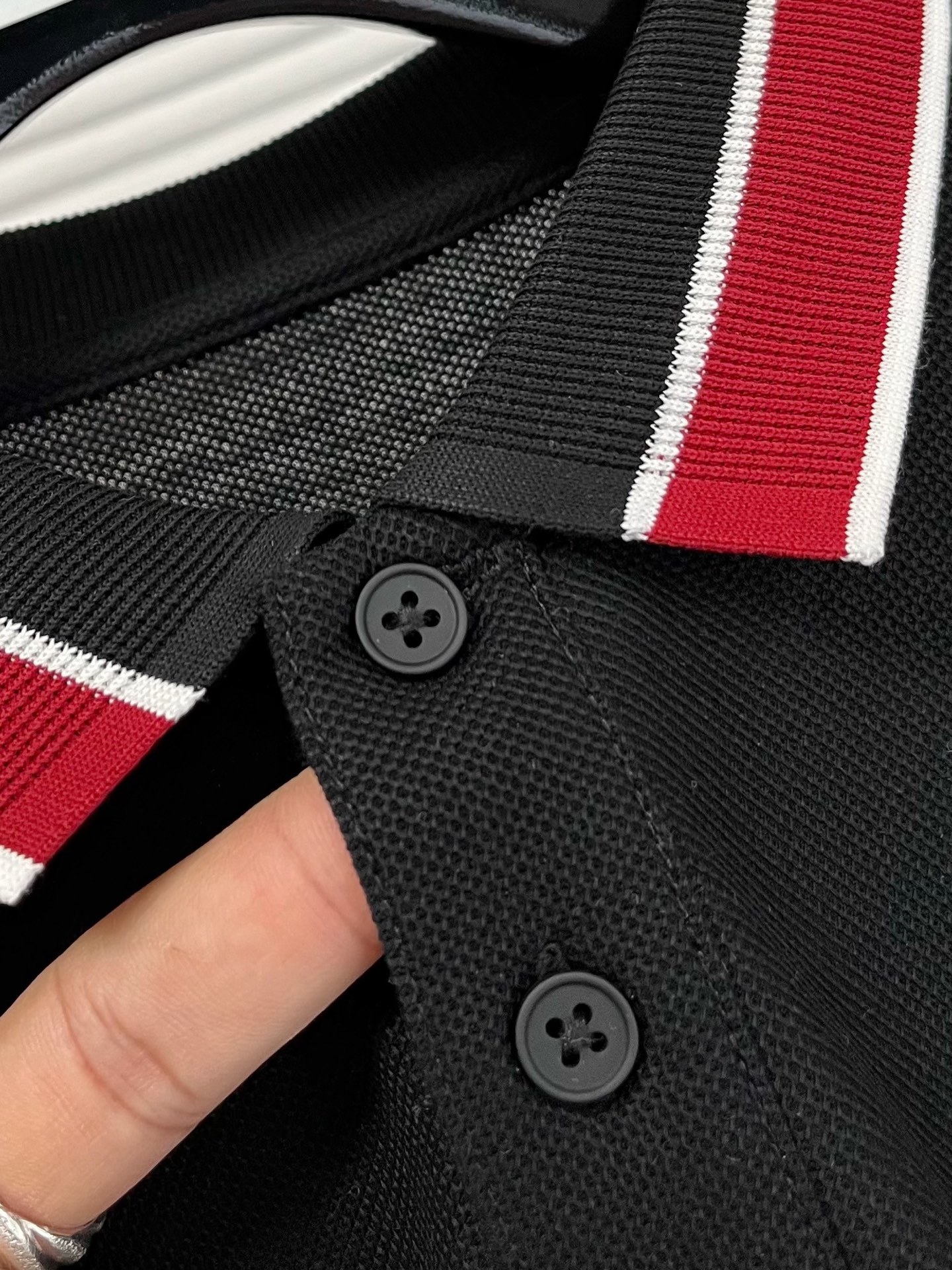 Moncler-蒙口 商务休闲通勤款,渠道精品!唯美主义的英式裁剪艺术尽显男士魅力风采.
25春夏