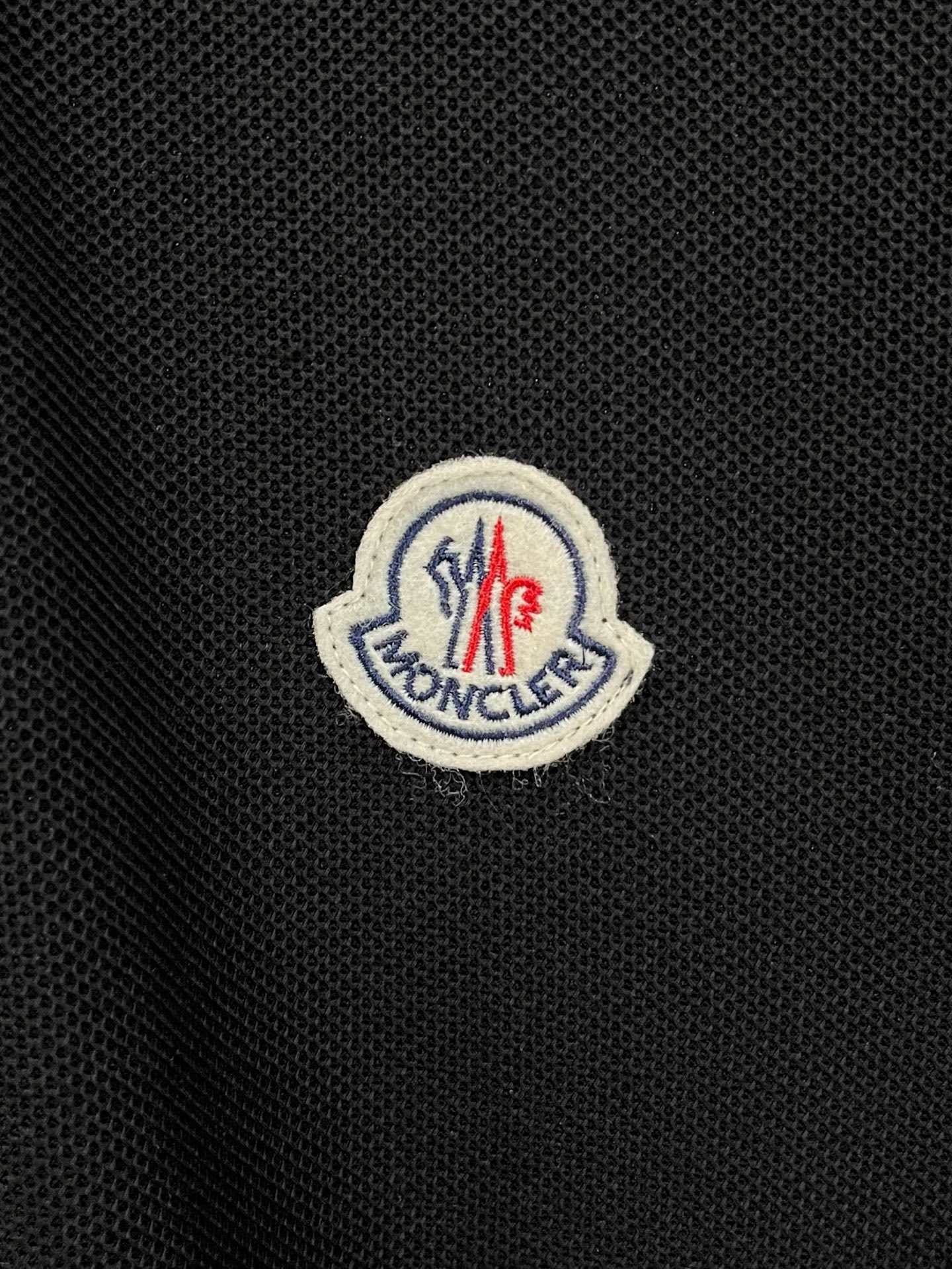 Moncler-蒙口 商务休闲通勤款,渠道精品!唯美主义的英式裁剪艺术尽显男士魅力风采.
25春夏