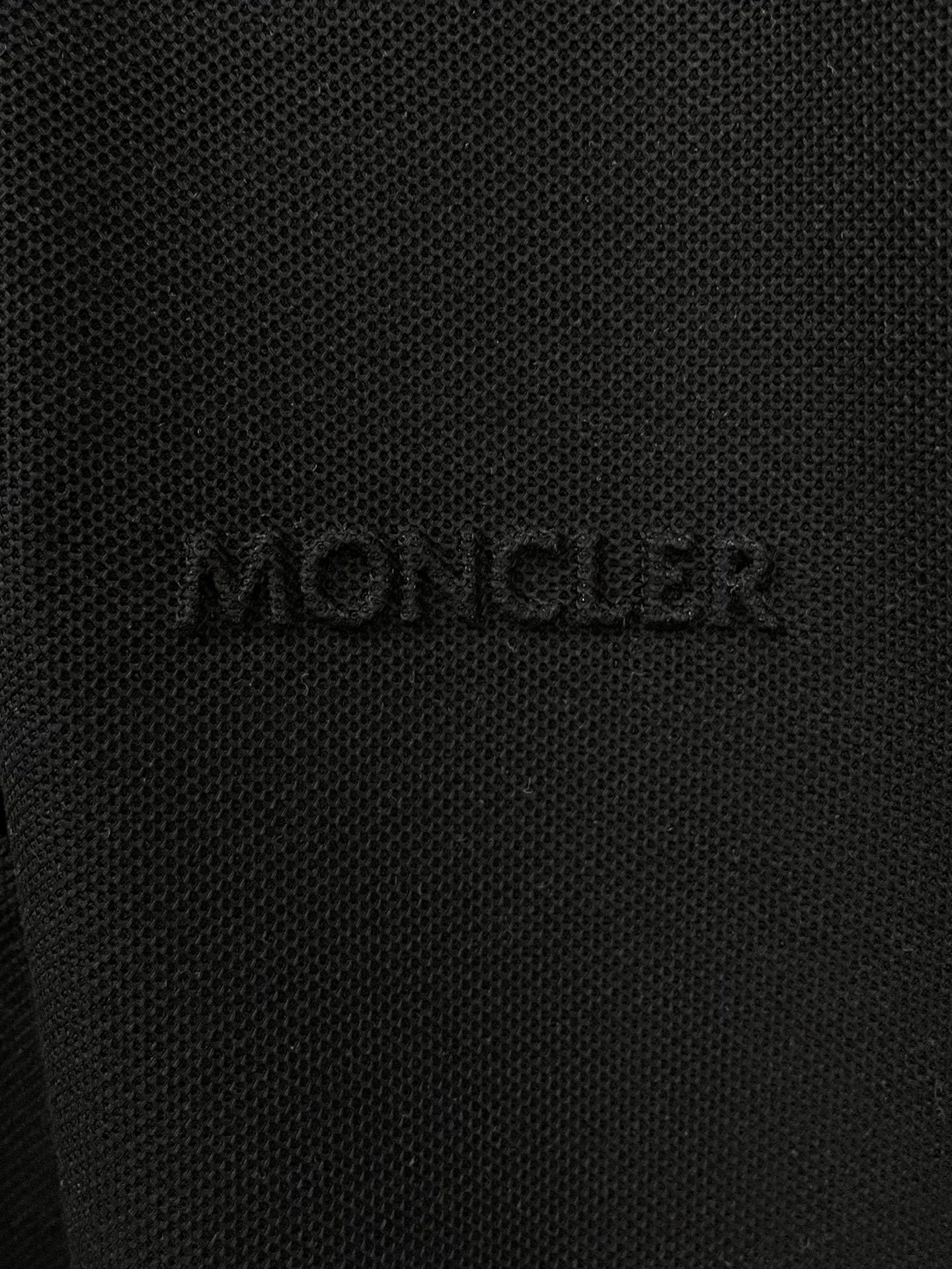 Moncler-蒙口 商务休闲通勤款,渠道精品!唯美主义的英式裁剪艺术尽显男士魅力风采.
25春夏