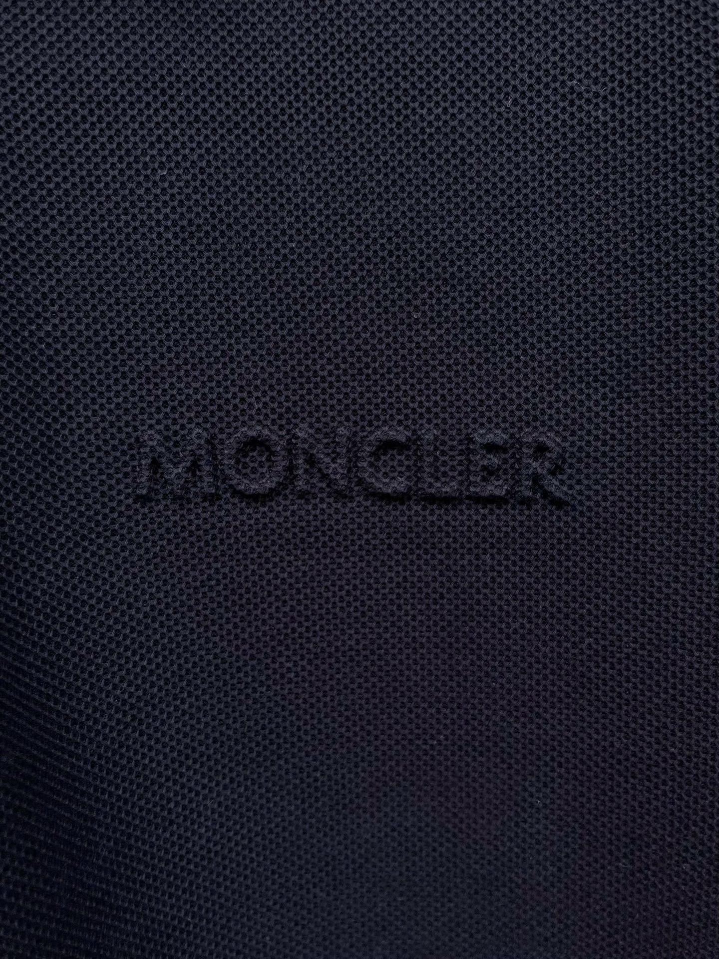 Moncler-蒙口 商务休闲通勤款,渠道精品!唯美主义的英式裁剪艺术尽显男士魅力风采.
25春夏