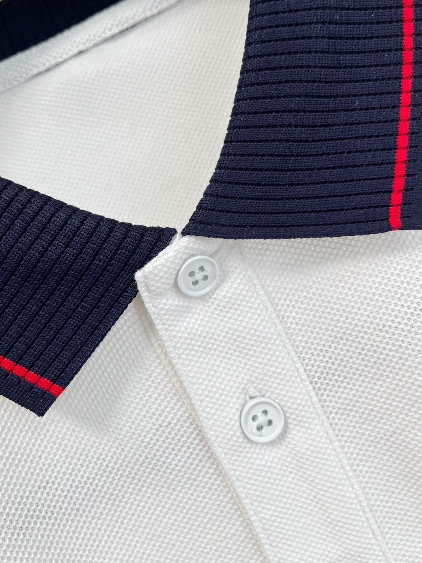 Moncler-蒙口 商务休闲通勤款,渠道精品!唯美主义的英式裁剪艺术尽显男士魅力风采.
25春夏