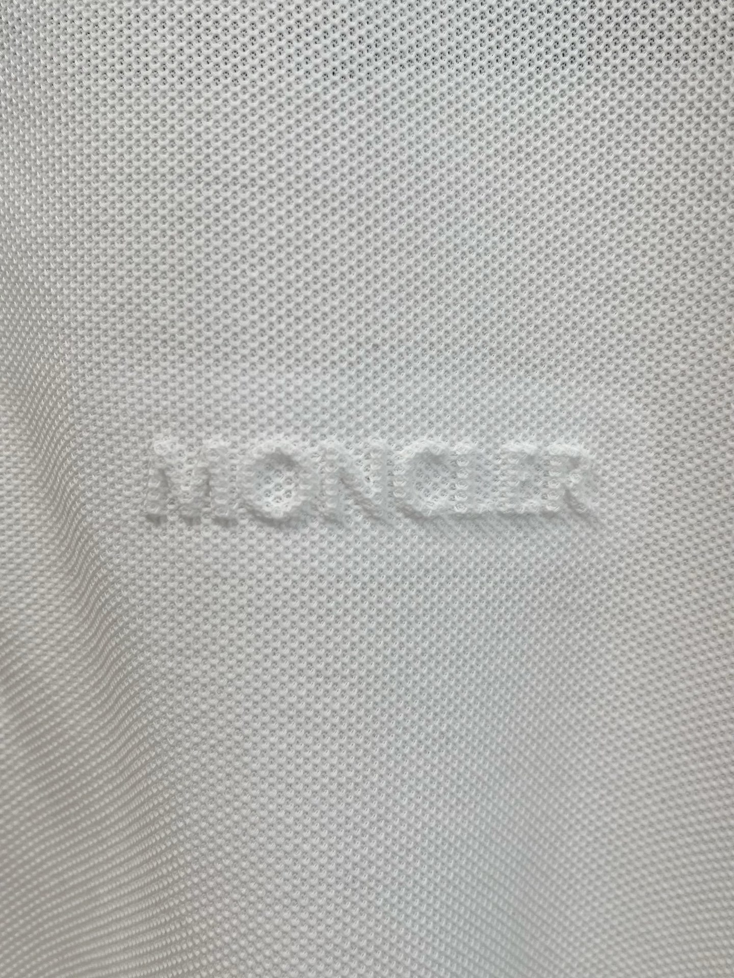Moncler-蒙口 商务休闲通勤款,渠道精品!唯美主义的英式裁剪艺术尽显男士魅力风采.
25春夏