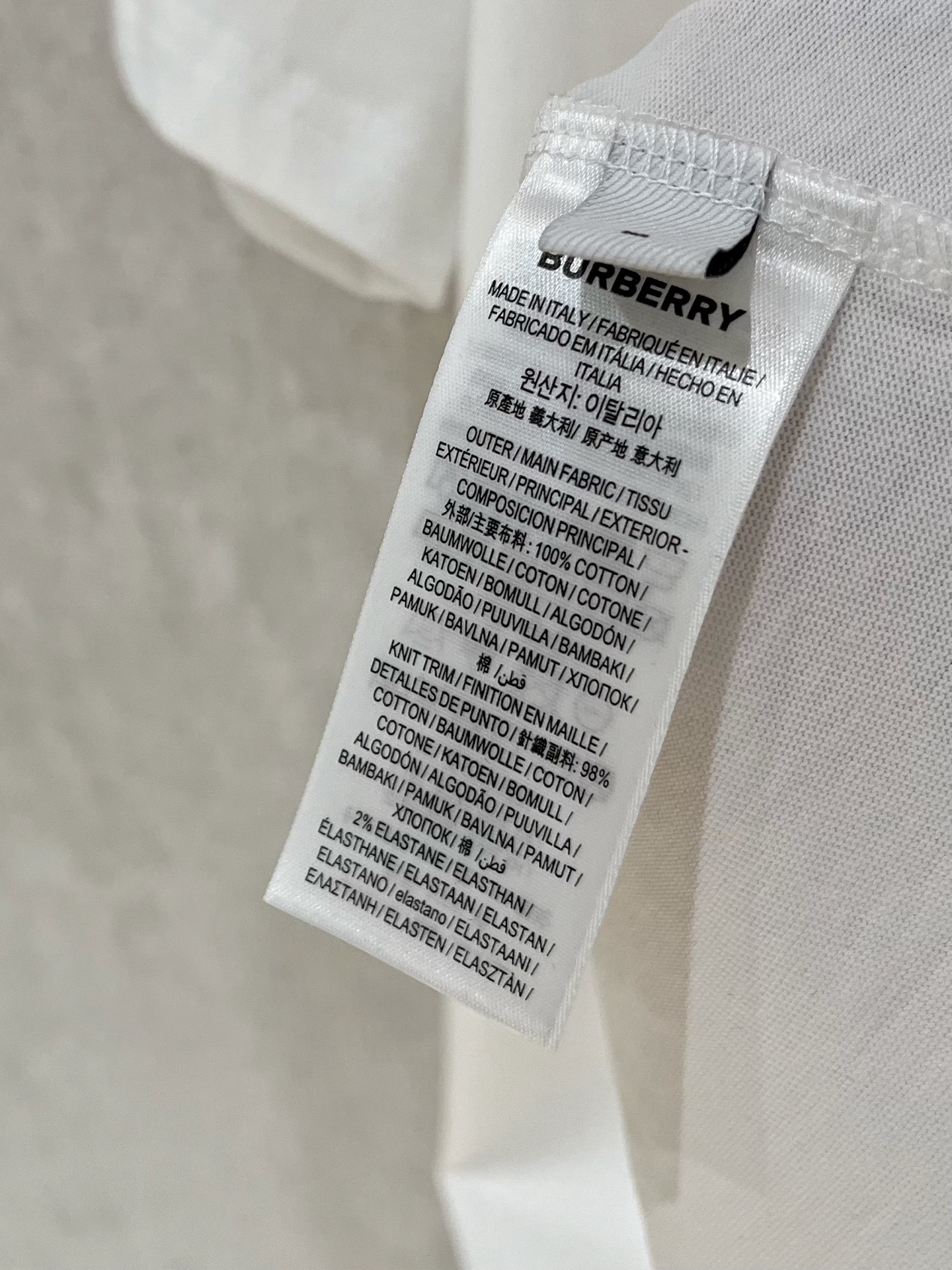 🌾退换# 巴宝*Burberry 春夏新款首发专柜最新款短袖圆领T恤 高端订制 设计前卫时尚！品牌log