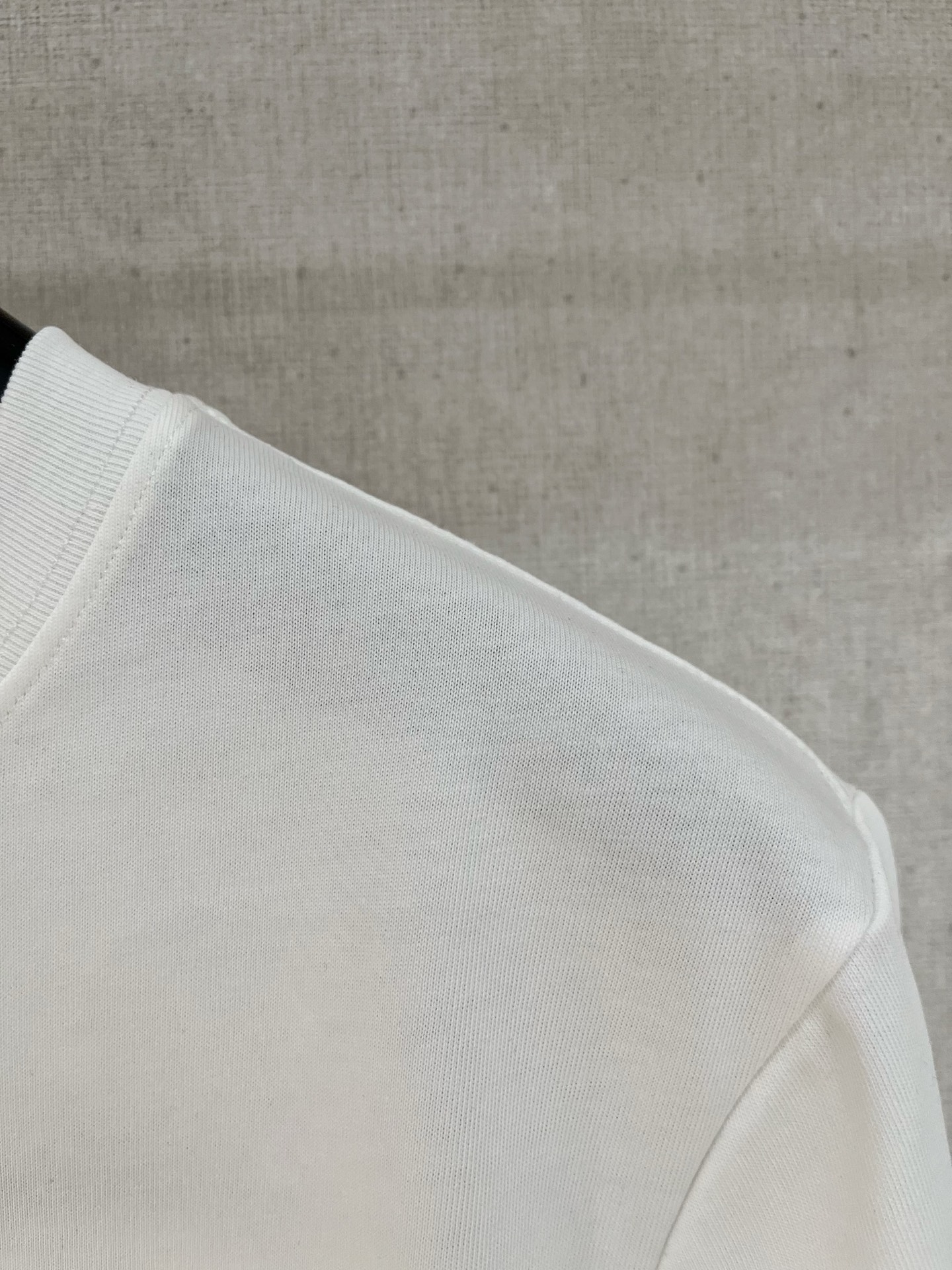 🌾退换# 巴宝*Burberry 春夏新款首发专柜最新款短袖圆领T恤 高端订制 设计前卫时尚！品牌log