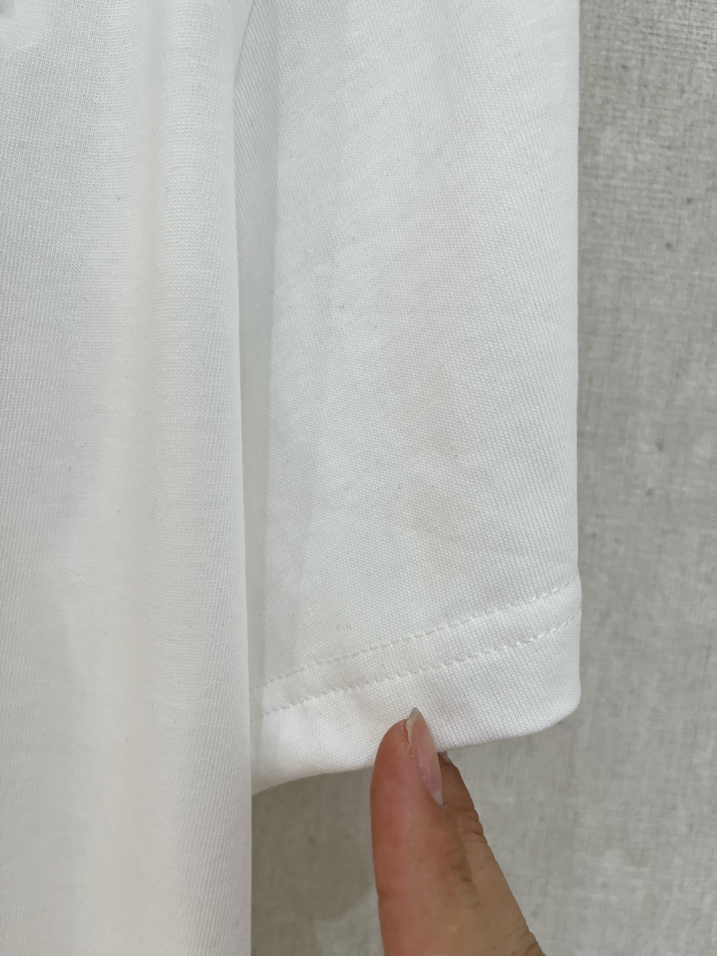 🌾退换# 巴宝*Burberry 春夏新款首发专柜最新款短袖圆领T恤 高端订制 设计前卫时尚！品牌log