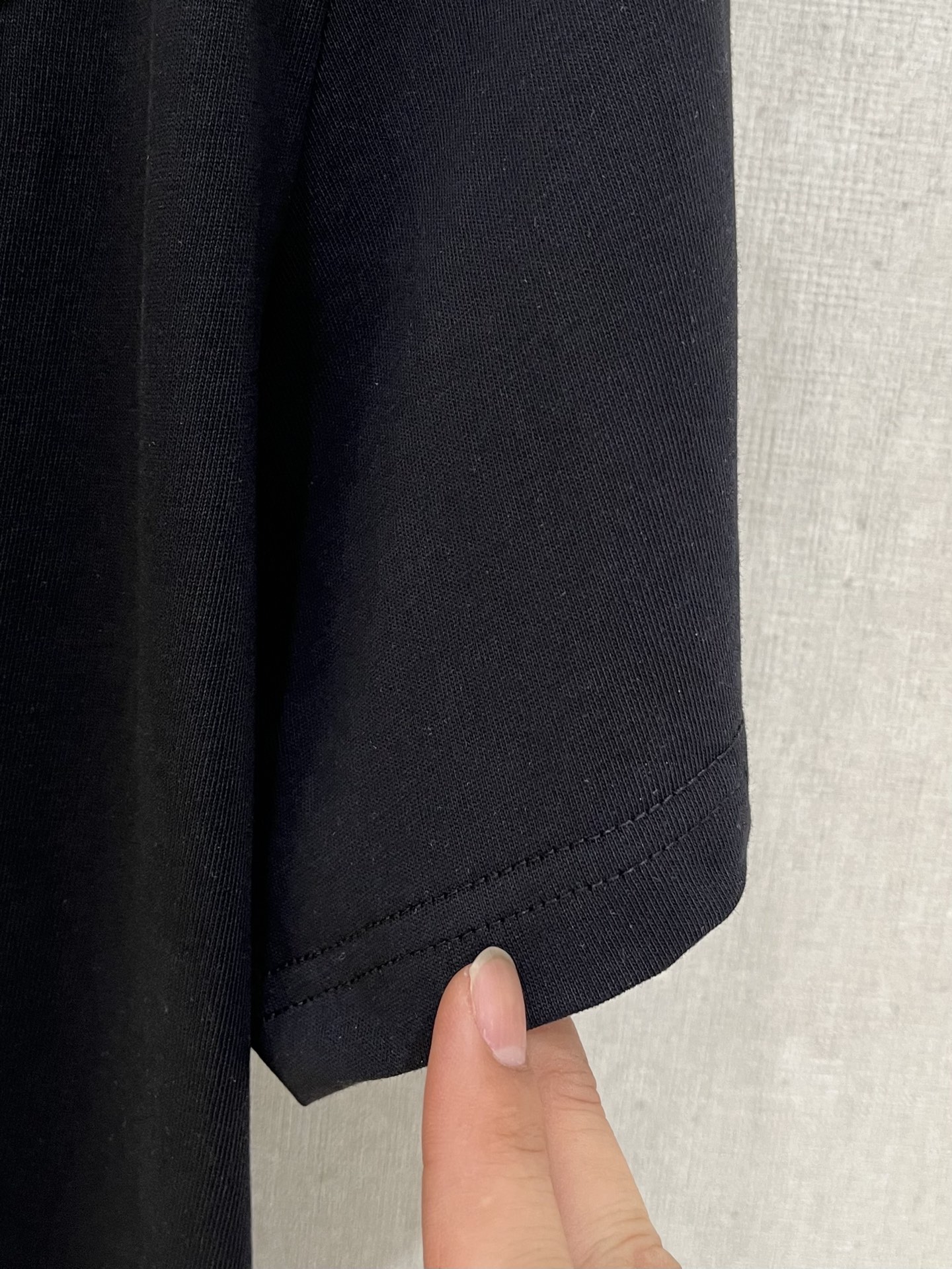 🌾退换# 巴宝*Burberry 春夏新款首发专柜最新款短袖圆领T恤 高端订制 设计前卫时尚！品牌log