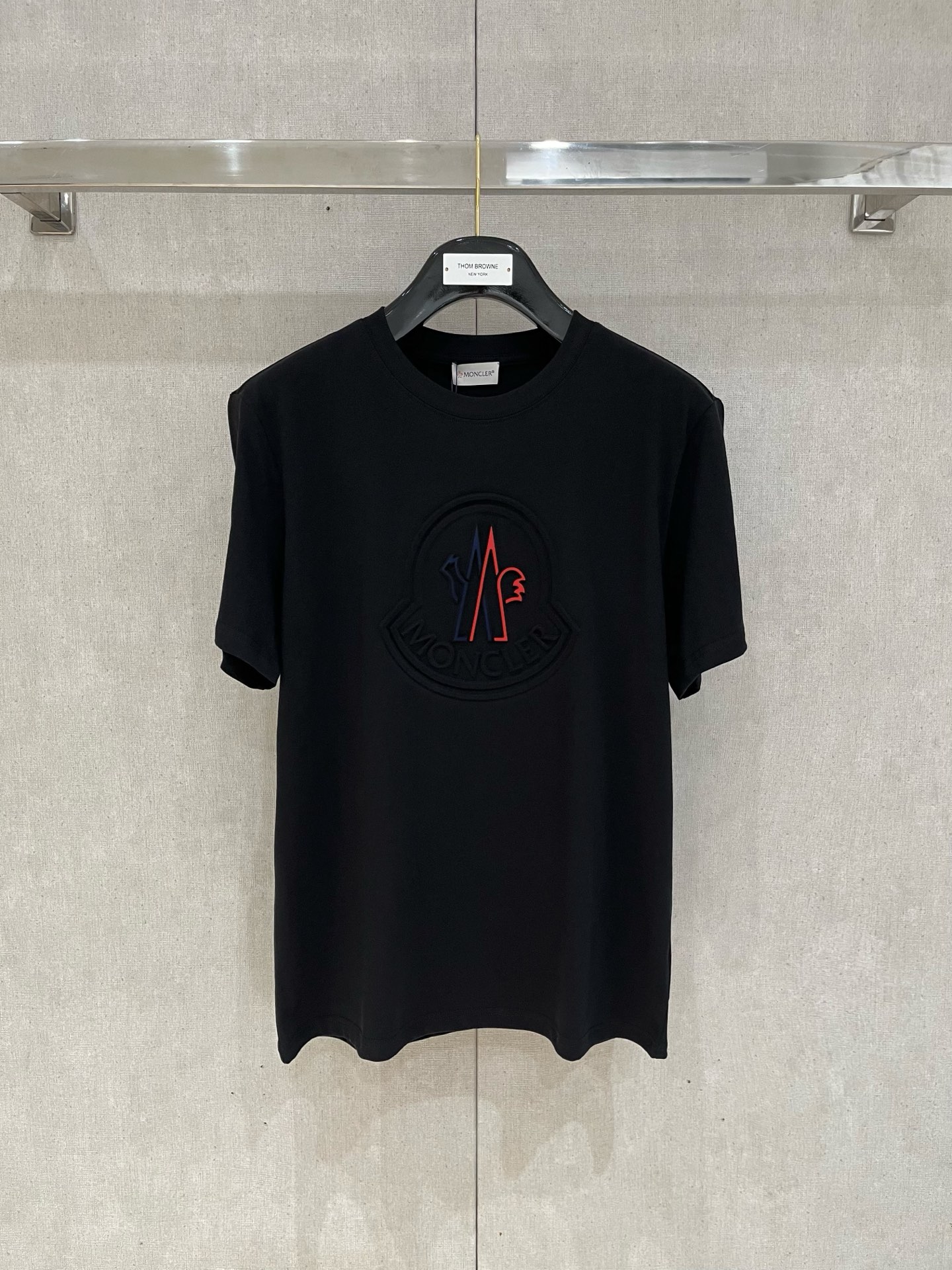  蒙*Moncler 25SS春夏新款首发专柜最新款短袖圆领T恤 高端订制 设计前卫时尚！品牌logo重