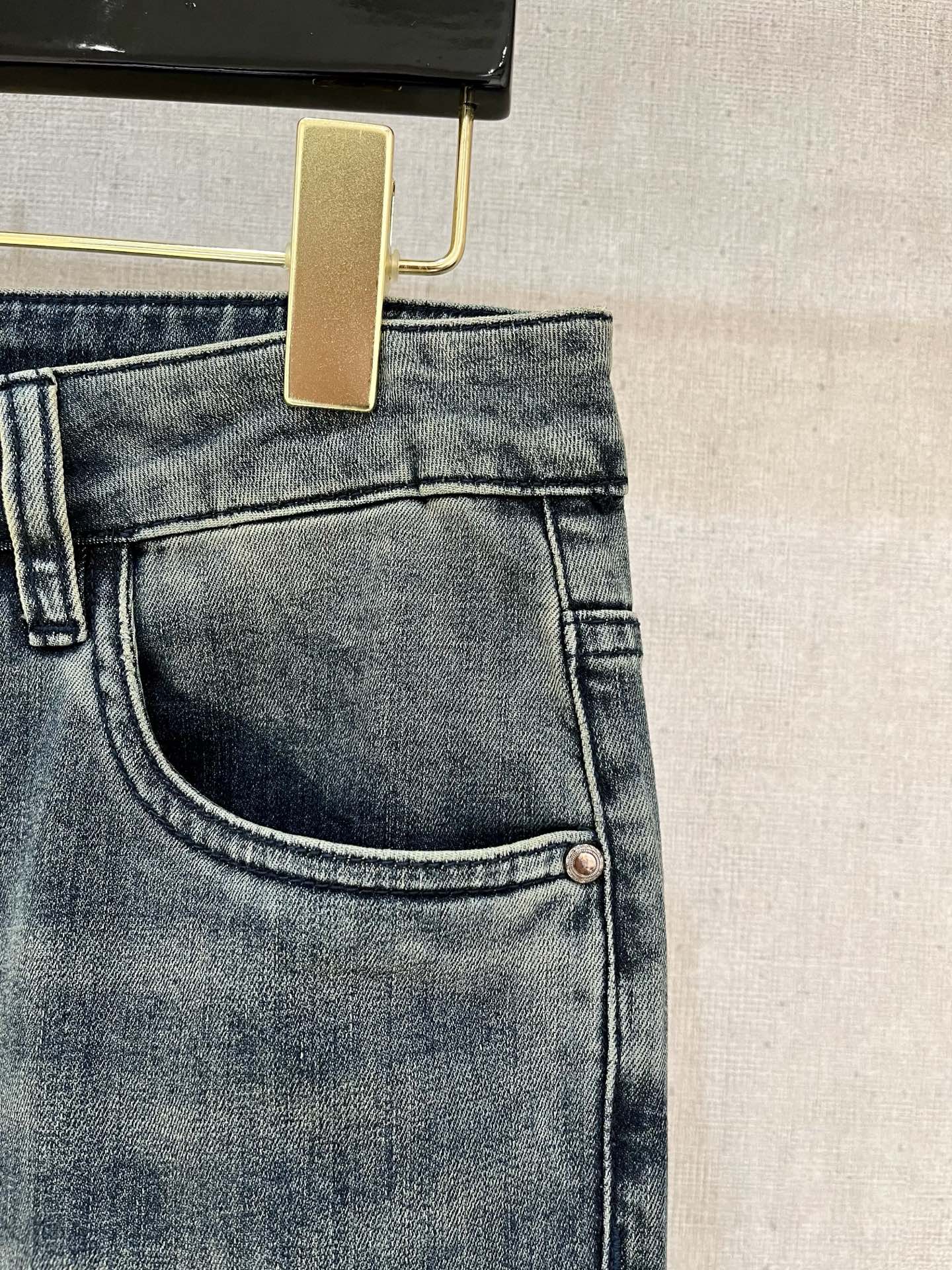  Givenc＊ 2025春夏新款牛仔裤
码数29-40 