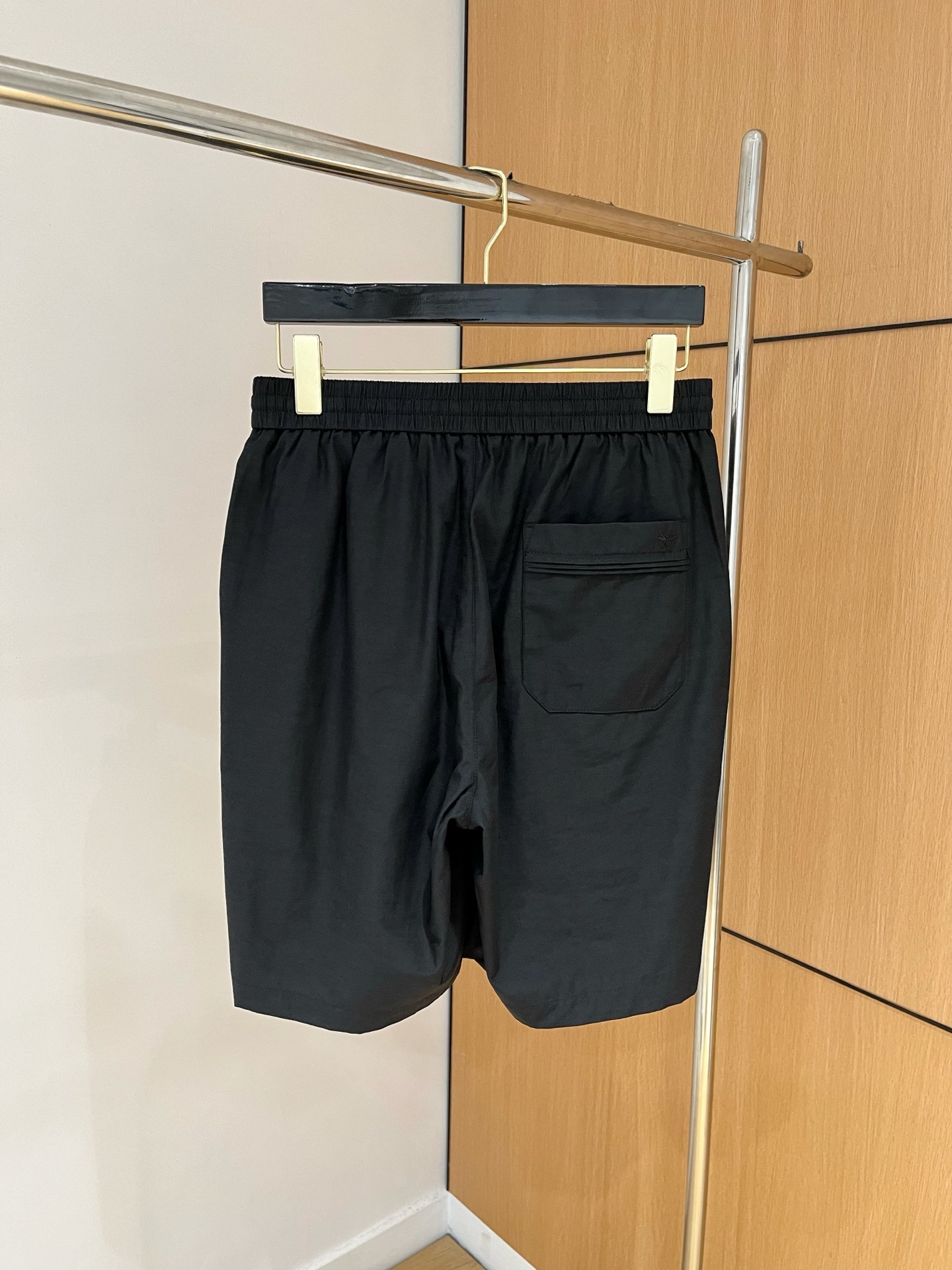 “Men’s Leisure Shorts: Top-of-the-Art Tweezers for Fashion and Comfort in Outdoor Activities” - 图片 9
