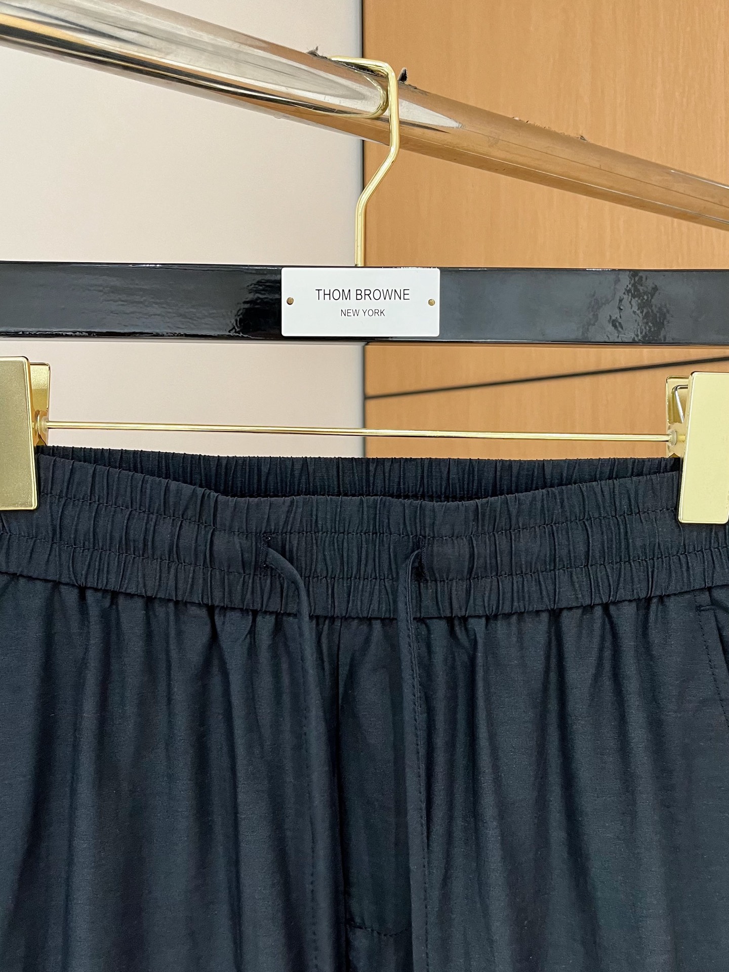 “Top-of-the-Art Tweezers: Comfortable and Stylish Leisure Pants for Outdoor Exercise” - 图片 3