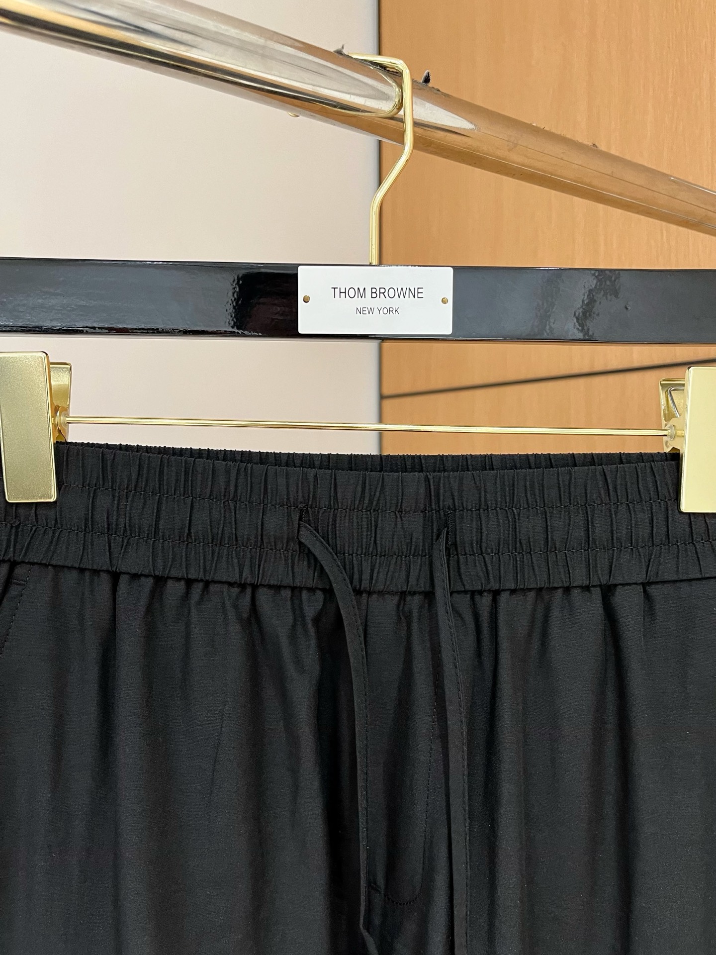 “Men’s Outdoor Exercise & Leisure Pants: Comfortable, Stylish, and Sweat-Wicking in Sizes M-3XL” - 图片 3