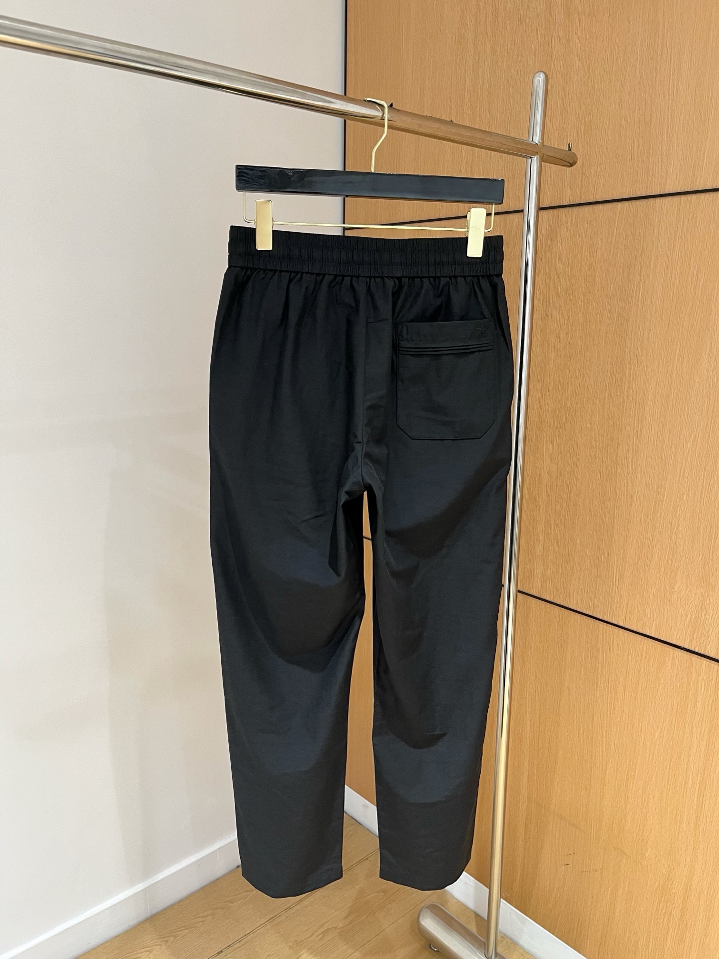 “Men’s Outdoor Exercise & Leisure Pants: Comfortable, Stylish, and Sweat-Wicking in Sizes M-3XL” - 图片 9
