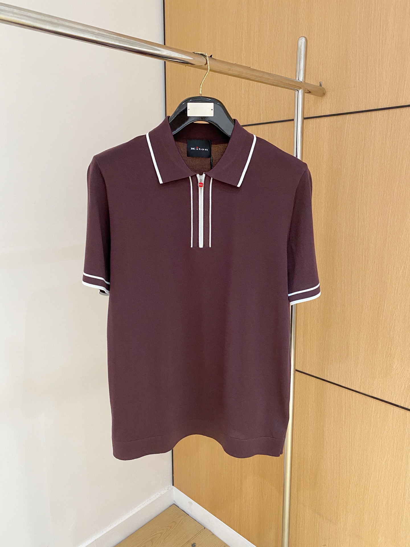 NO:505336,The counter official website will be released simultaneously! All accessories are customized for original products, and the trading company's genuine product orders. High-end custom imported fabrics are extracted from natural plant fibers. They are thinner than ordinary cotton fabrics. They feel soft and comfortable to wear. They are not easy to irritate the skin. The fabric is hygroscopic and breathable. Size: 48-56,,alexander wang19860909专柜官网同步发售！辅料全部原版定制出品,贸易公司真品订单.高级定制进口面料,以天然植物纖維提炼出来,比一般棉织物轻薄 手感柔软,穿着舒适 完全不易有刺激皮肤 面料吸湿性、透气性良好 尺码: 48-56,,alexander wang,Men's clothing