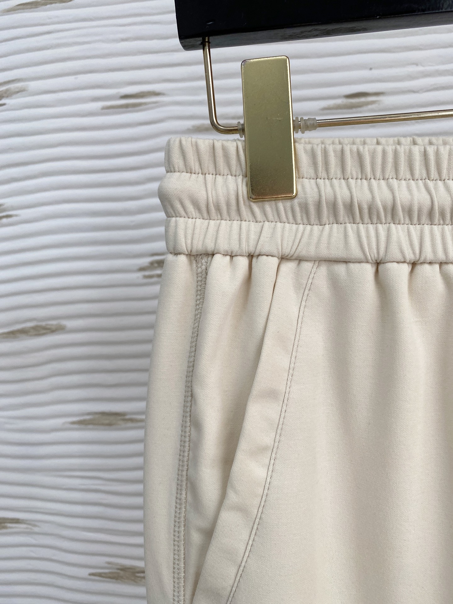 Fashionable European Brand: Yoywe 2025 Collection Highlights Quality Fabrics and Stylish Designs - 图片 4