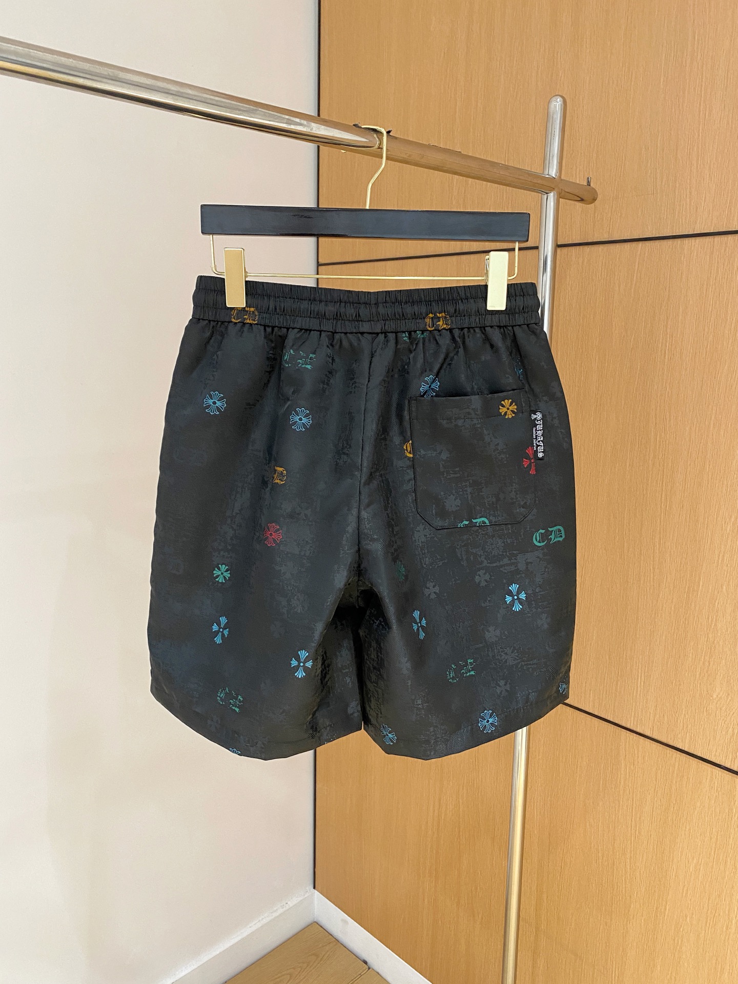 “Crocson High-Class Rectangular Shorts: Fashionable & Comfortable Outdoor Exercise Wear in Multiple Sizes” - 图片 9