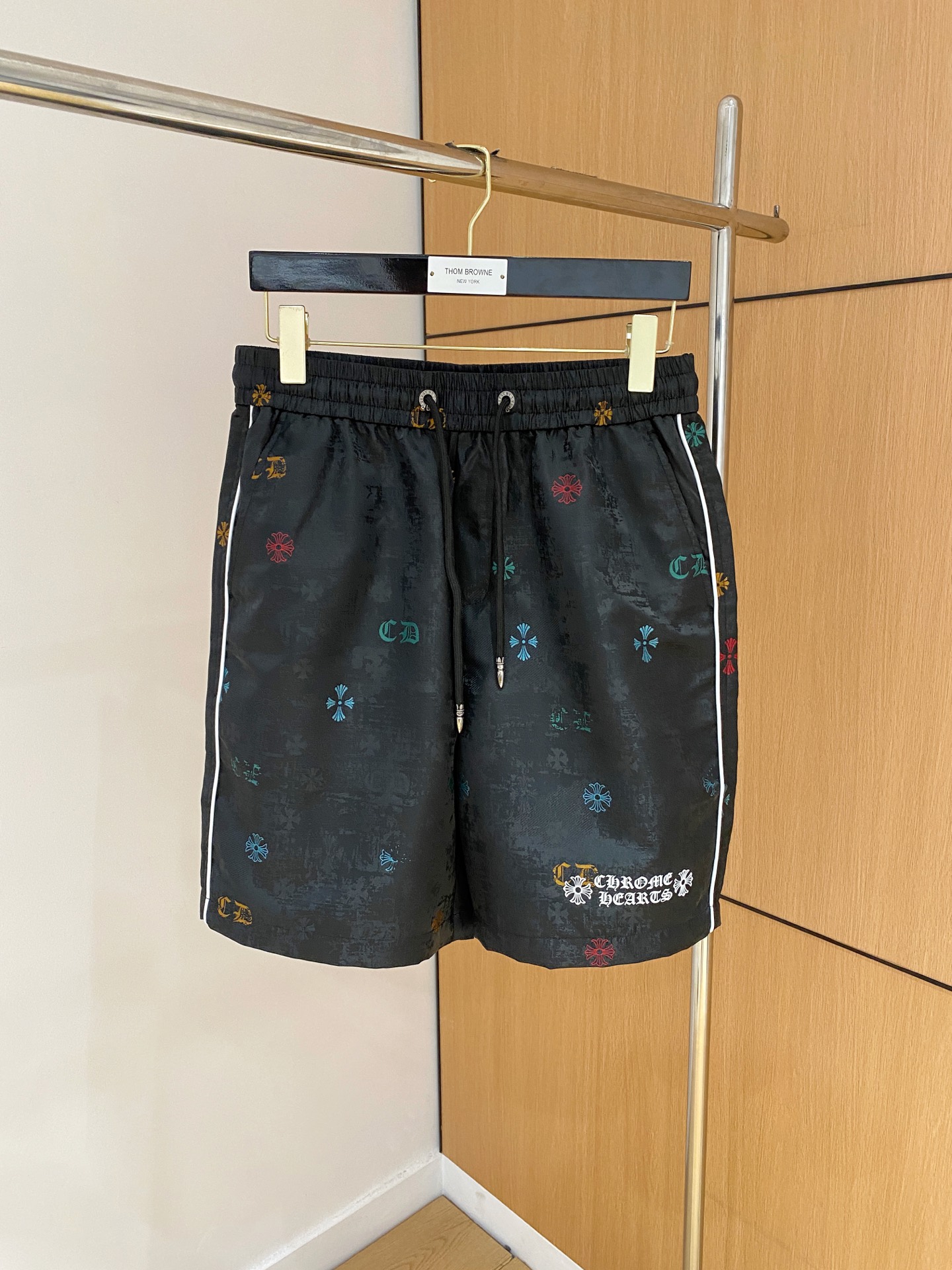 “Crocson High-Class Rectangular Shorts: Fashionable & Comfortable Outdoor Exercise Wear in Multiple Sizes” - 图片 1