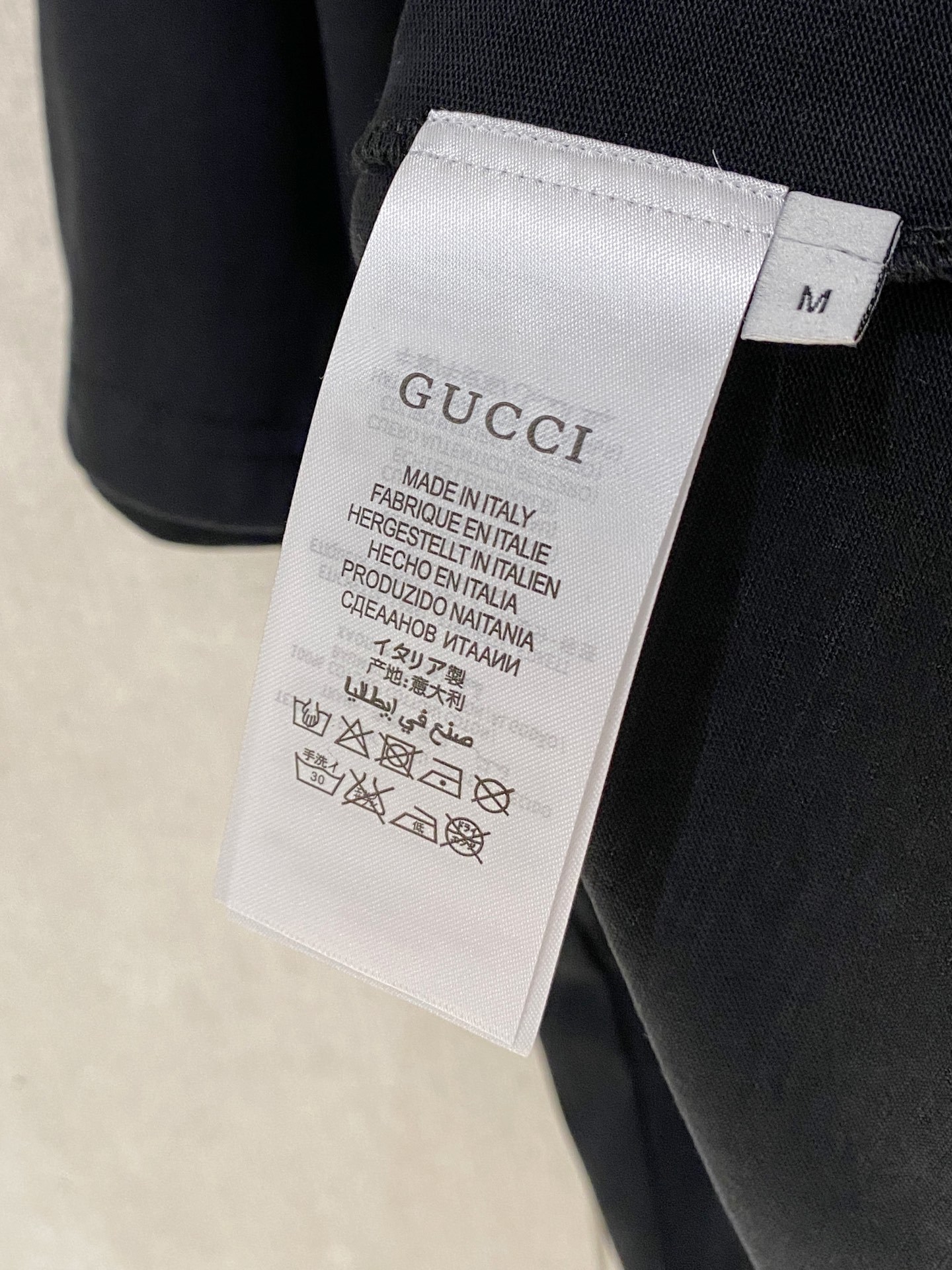 GUCCI 古奇 ⚠️ 大爆款
2025春夏新款首发专柜最新款短袖圆领T恤 高端订制 设计前卫时尚!品