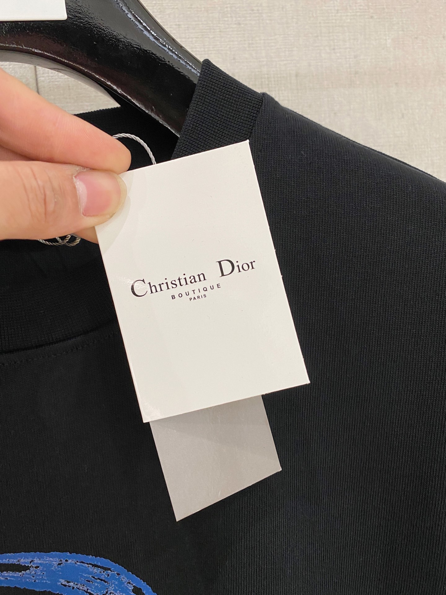 Dior Homme 迪奥·桀傲
2025春夏新款首发专柜最新款短袖圆领T恤 高端订制 设计前卫时尚