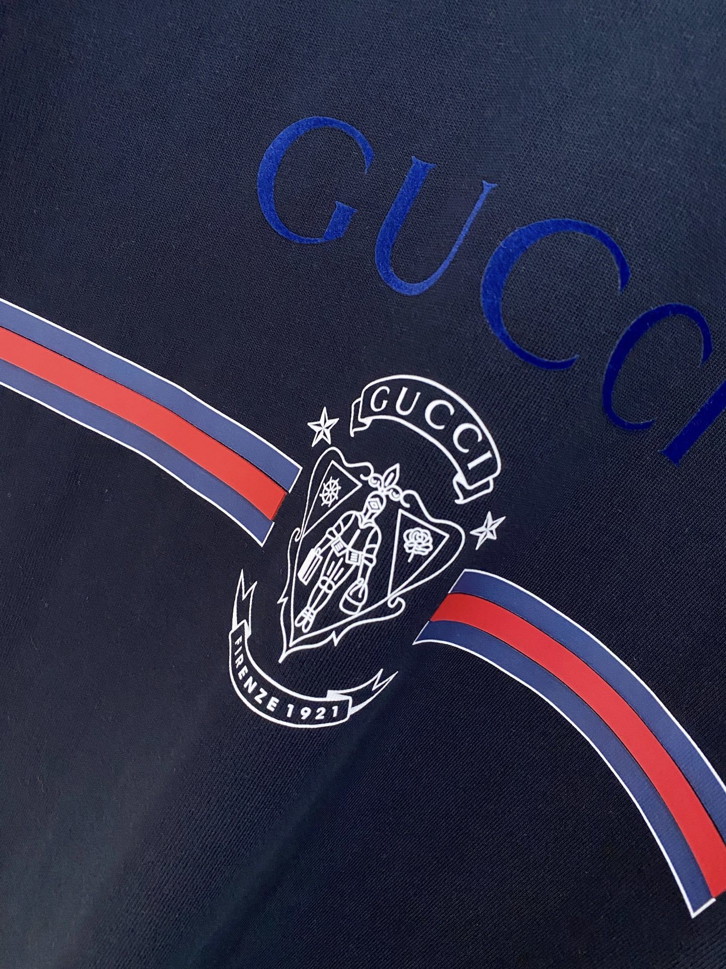 GUCCI 古奇 ⚠️ 大爆款
2025春夏新款首发专柜最新款短袖圆领T恤 高端订制 设计前卫时尚!品