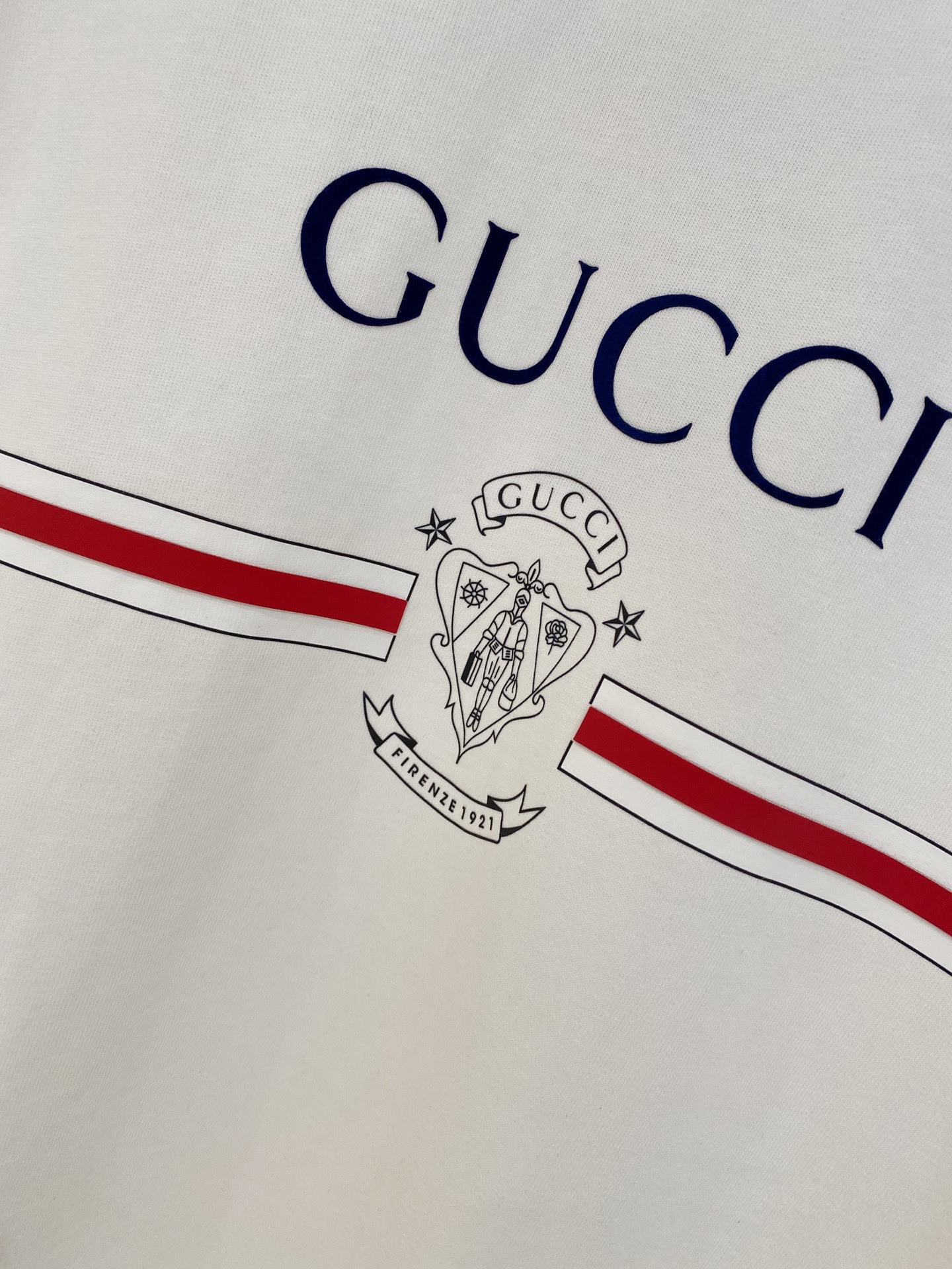 GUCCI 古奇 ⚠️ 大爆款
2025春夏新款首发专柜最新款短袖圆领T恤 高端订制 设计前卫时尚!品