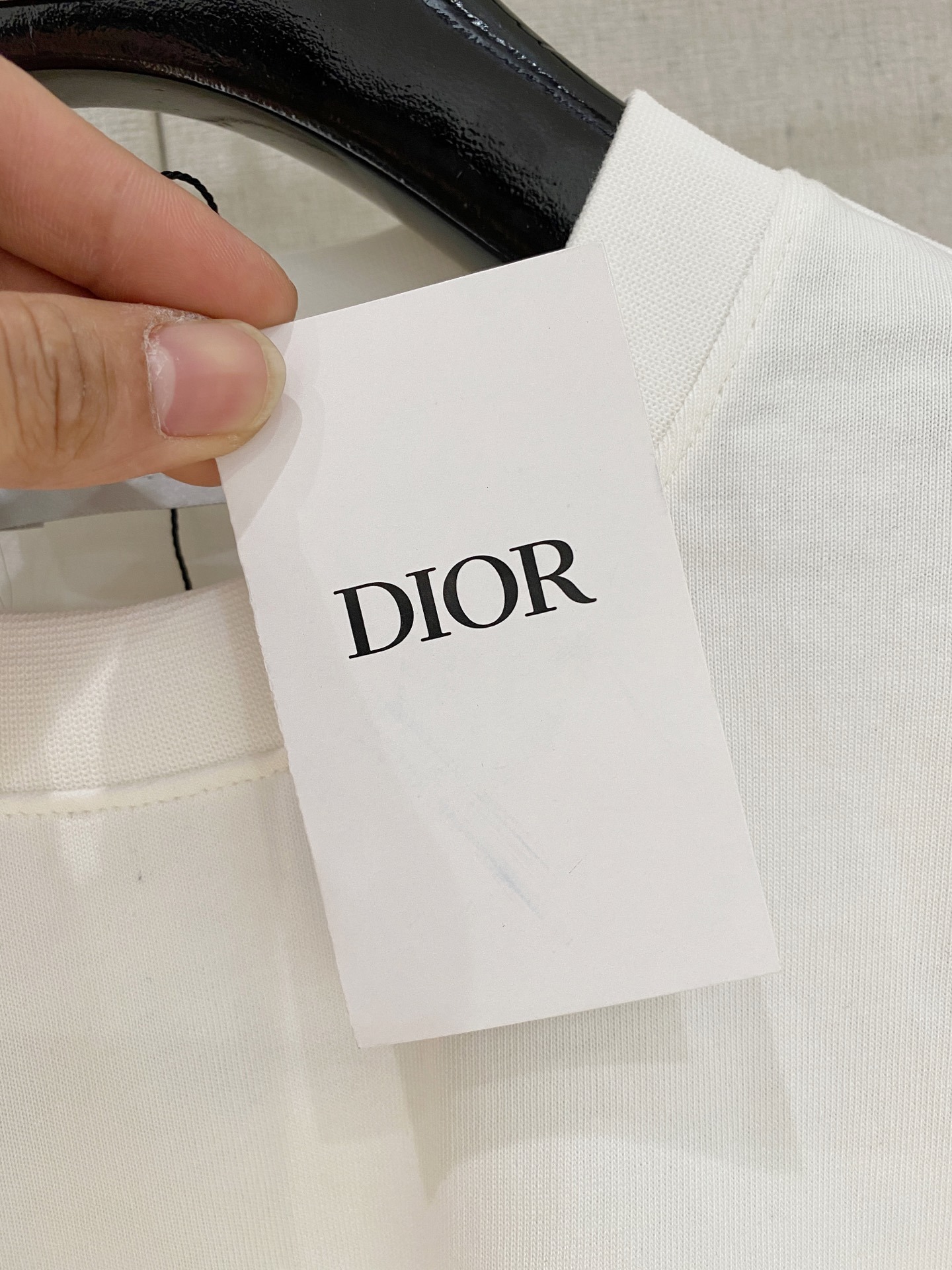 Dior Homme 迪奥·桀傲
2025春夏新款首发专柜最新款短袖圆领T恤 高端订制 设计前卫时尚