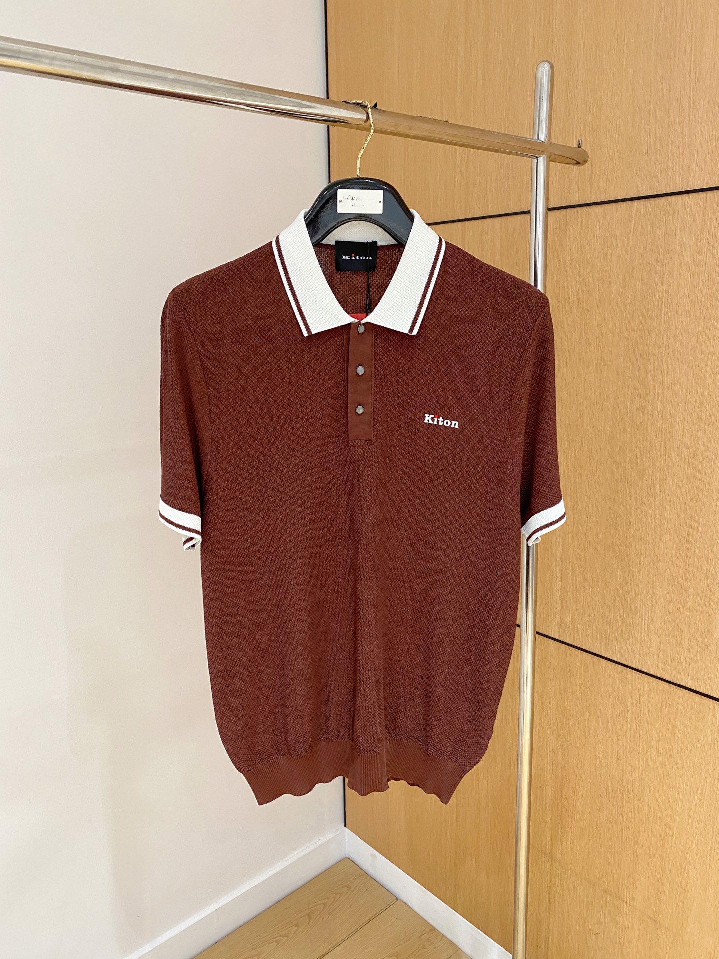 NO:151708,The counter official website will be released simultaneously! All accessories are customized for original products, and the trading company's genuine products are ordered. High-end custom imported fabrics are extracted from natural plant fibers. They are thinner than ordinary cotton fabrics. They feel soft and comfortable to wear. They are not easy to irritate the skin. The fabric is hygroscopic and breathable. Size: 48-56.,,alexander wang19860909专柜官网同步发售！辅料全部原版定制出品,贸易公司真品订单.高级定制进口面料,以天然植物纖維提炼出来,比一般棉织物轻薄 手感柔软,穿着舒适 完全不易有刺激皮肤 面料吸湿性、透气性良好 尺码: 48-56.,,alexander wang,Men's clothing