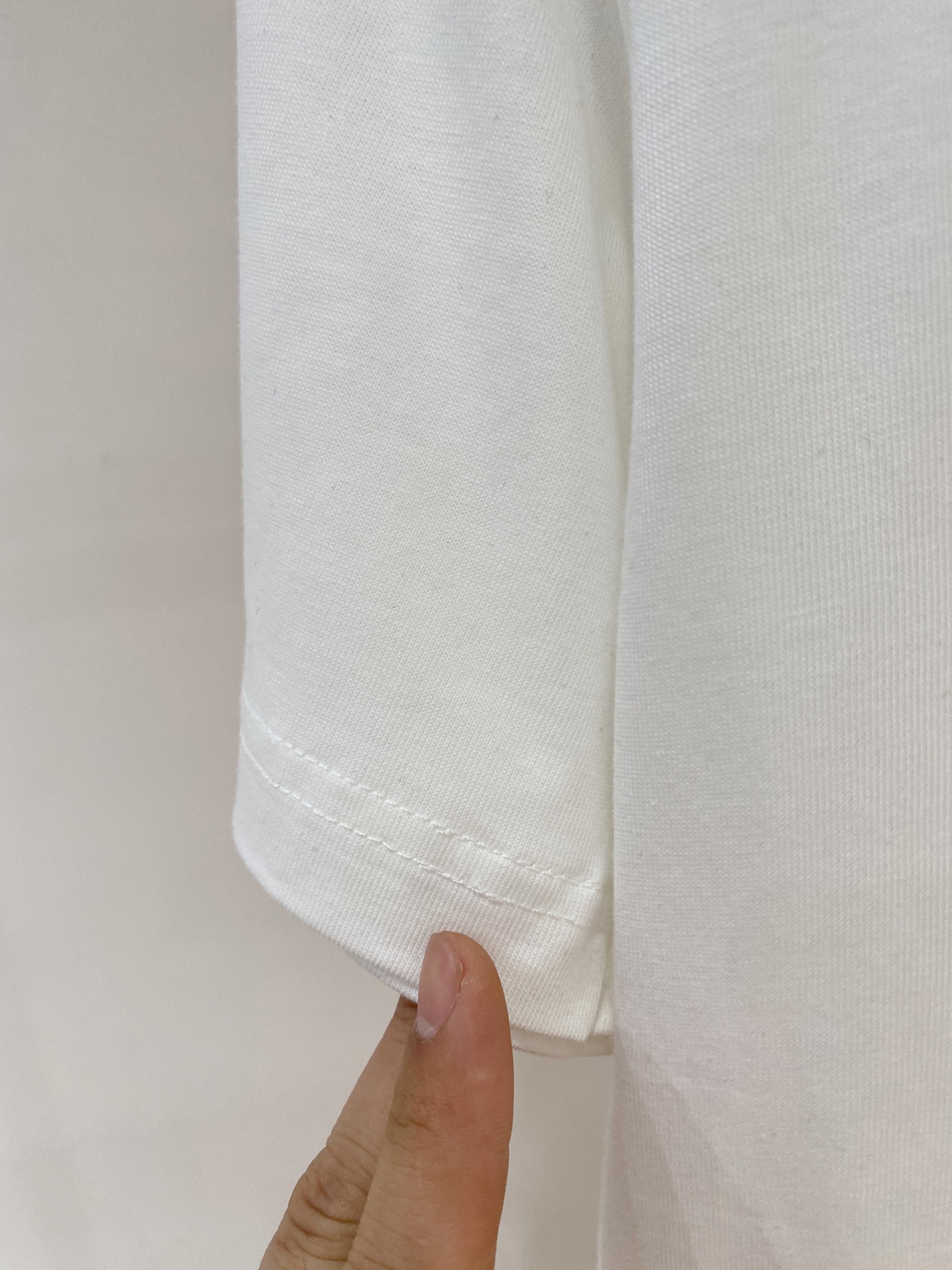 。上新lv 25 SS 新疆长绒棉 上身舒适亲肤 纯棉质感 经典百搭 黑白 码数S-XXL