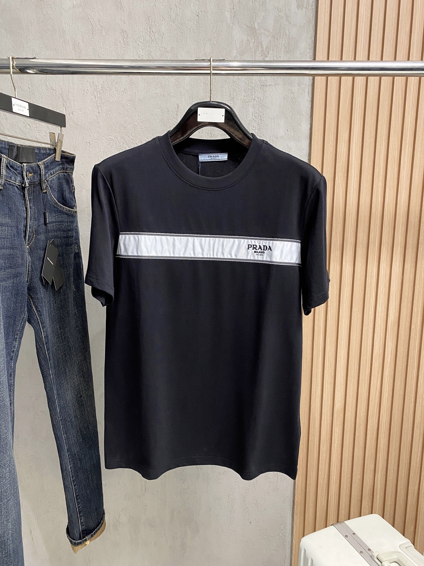 普拉*Prada 25ss春夏新款首发专柜最新款短袖圆领T恤 高端订...