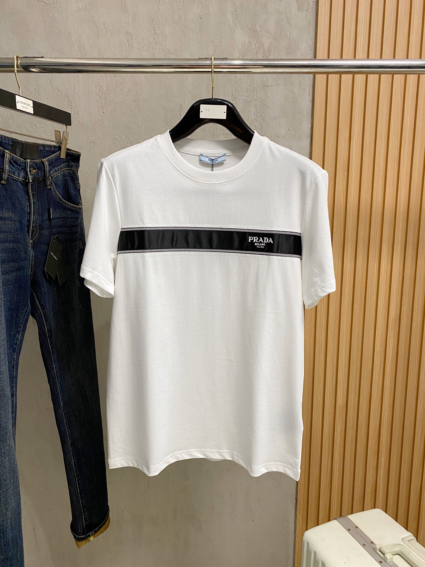 普拉*Prada 25ss春夏新款首发专柜最新款短袖圆领T恤 高端订...