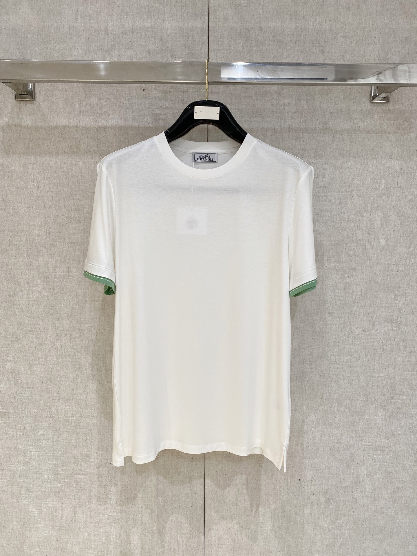 NO:160358,Herma* 2025ss new short-sleeved size M-3XL, hermes, T-shirt, alexander wang19860909Herma* 2025ss新款短袖 码数M-3XL,,hermes,T-shirt,alexander wang,Men's clothing