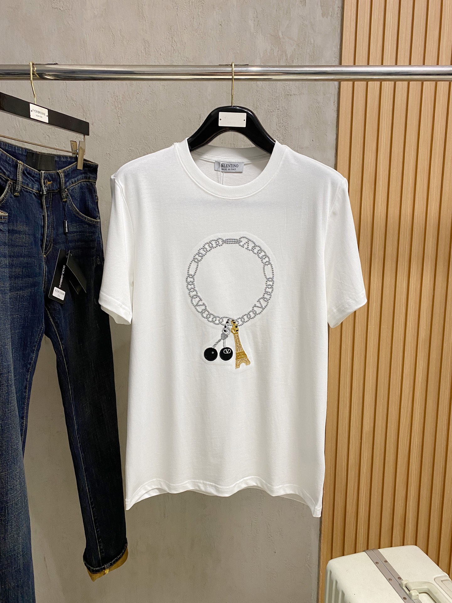 华伦天*valentino 25ss春夏新款首发专柜最新款短袖圆领T恤 手...