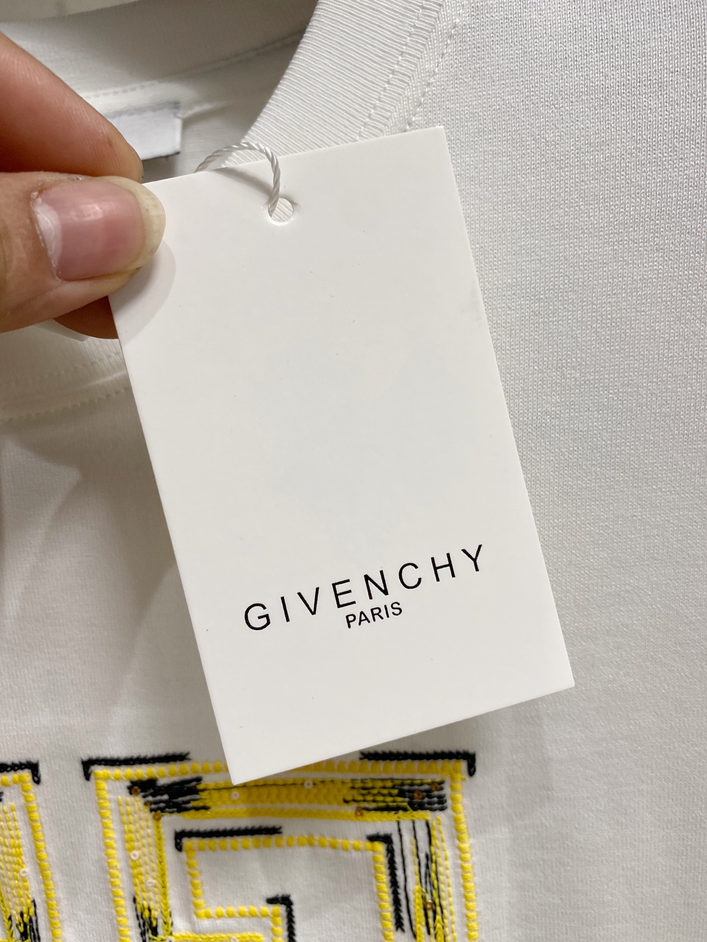 Givenchy Unisex Short Sleeve T-Shirt - Classic & Fashionable, Exclusive Design 7 i1746950647964 9718 0 5