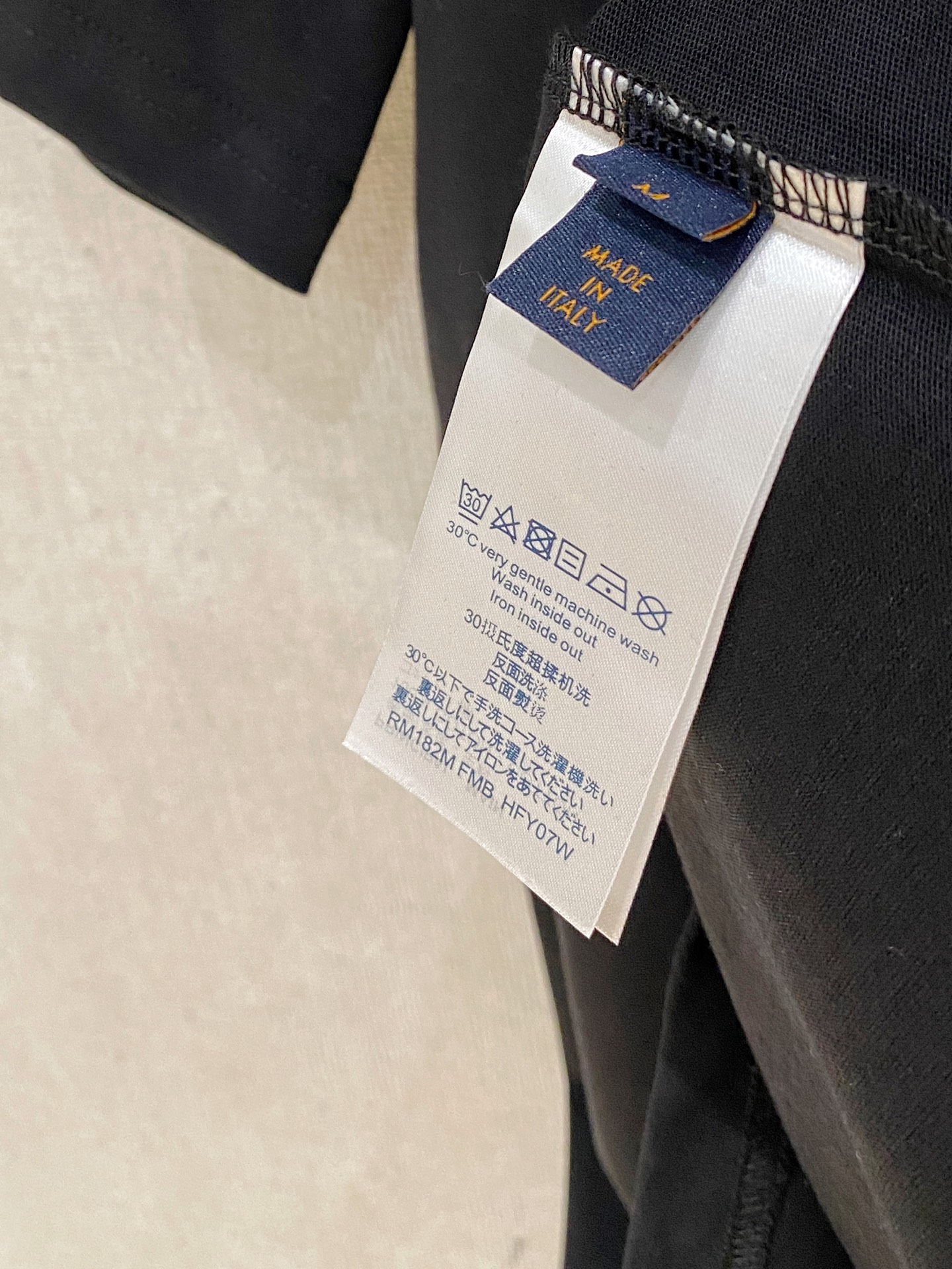 🌾退换# 路易威*LV 春夏新款首发专柜最新款短袖圆领T恤 手绘工艺 高端订制 设计前卫时尚！品牌log