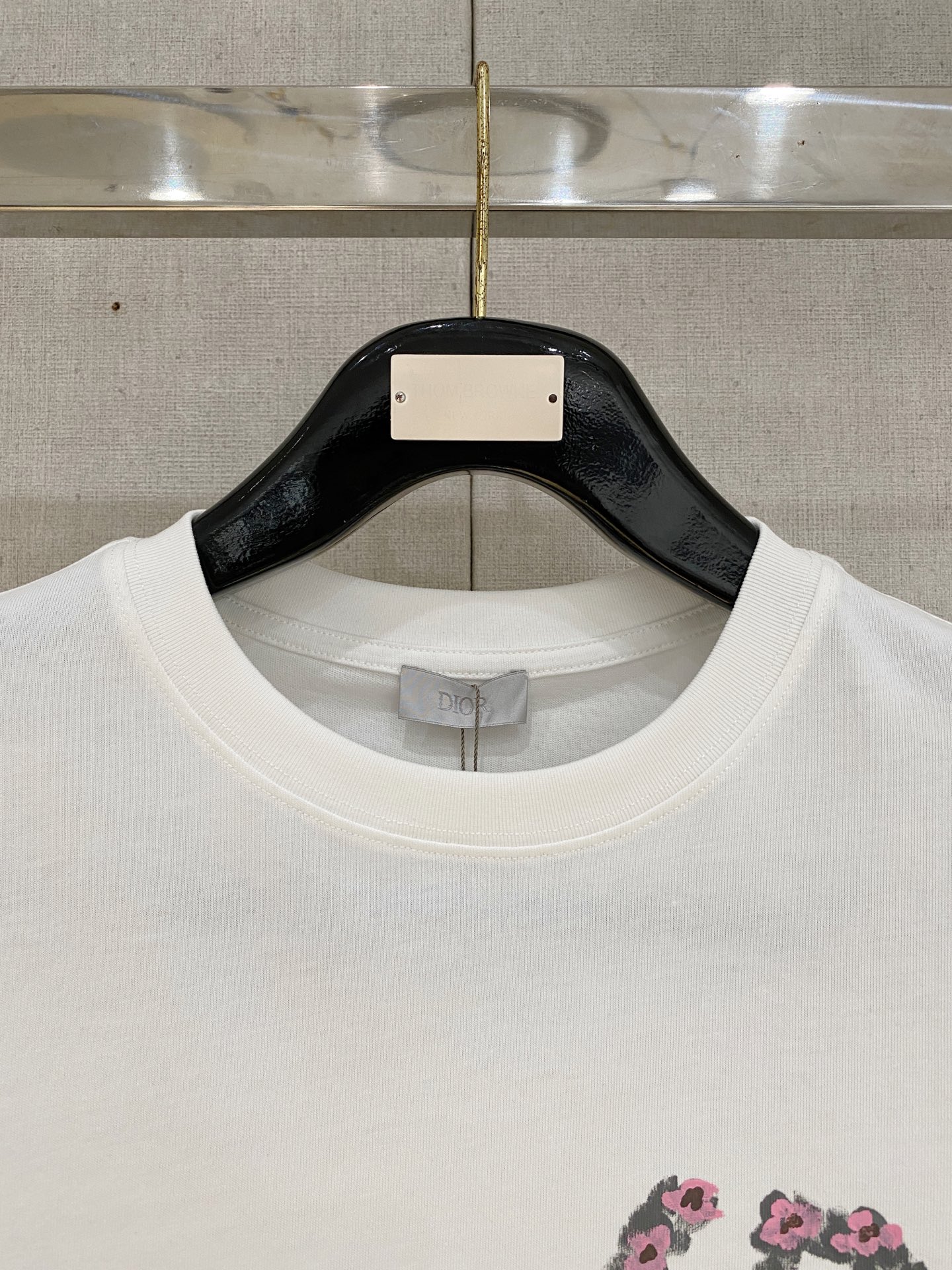 🌾退换# 迪*Dior 春夏新款首发专柜最新款短袖圆领T恤 手绘工艺 高端订制 设计前卫时尚！品牌log