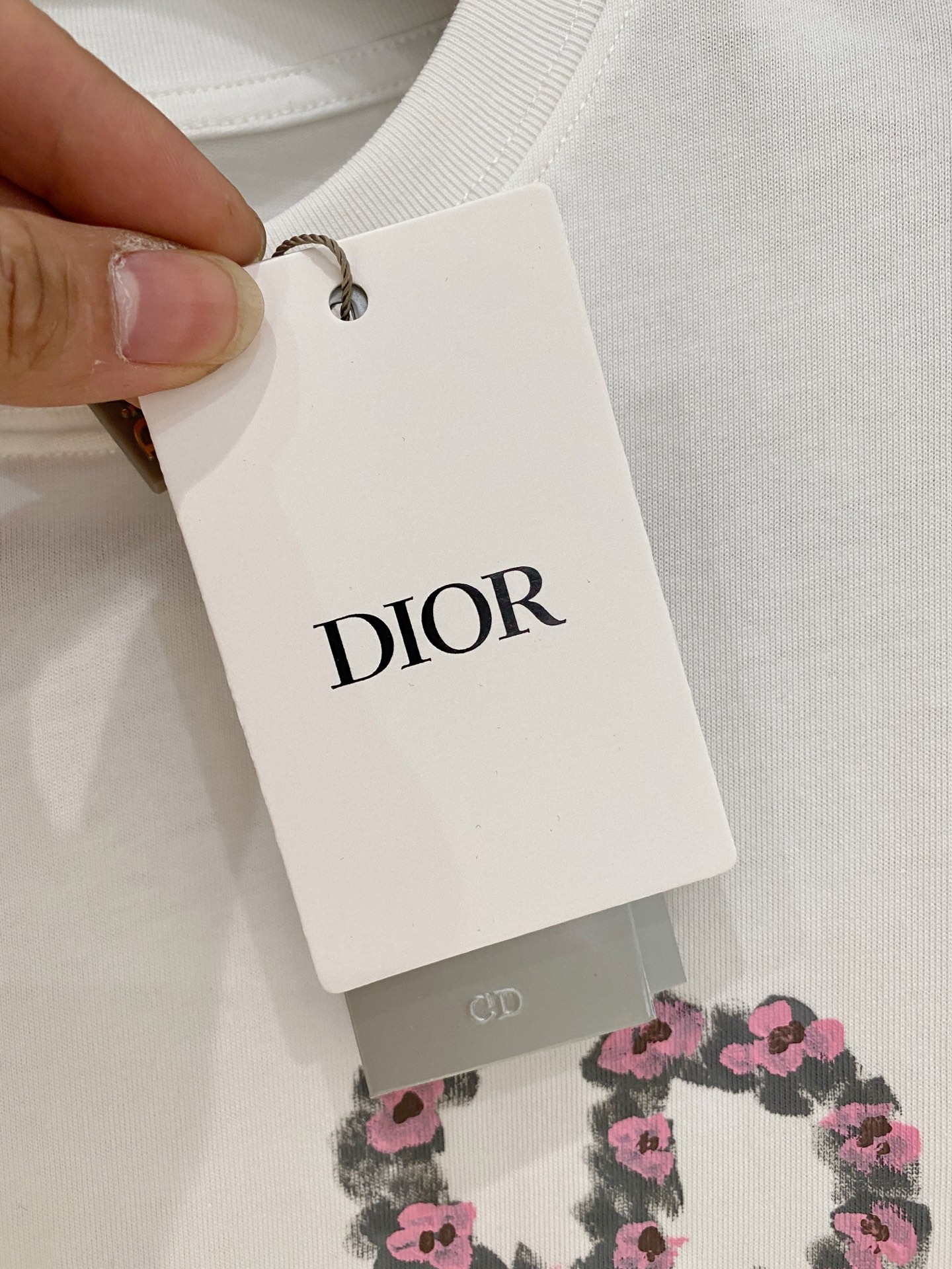 🌾退换# 迪*Dior 春夏新款首发专柜最新款短袖圆领T恤 手绘工艺 高端订制 设计前卫时尚！品牌log