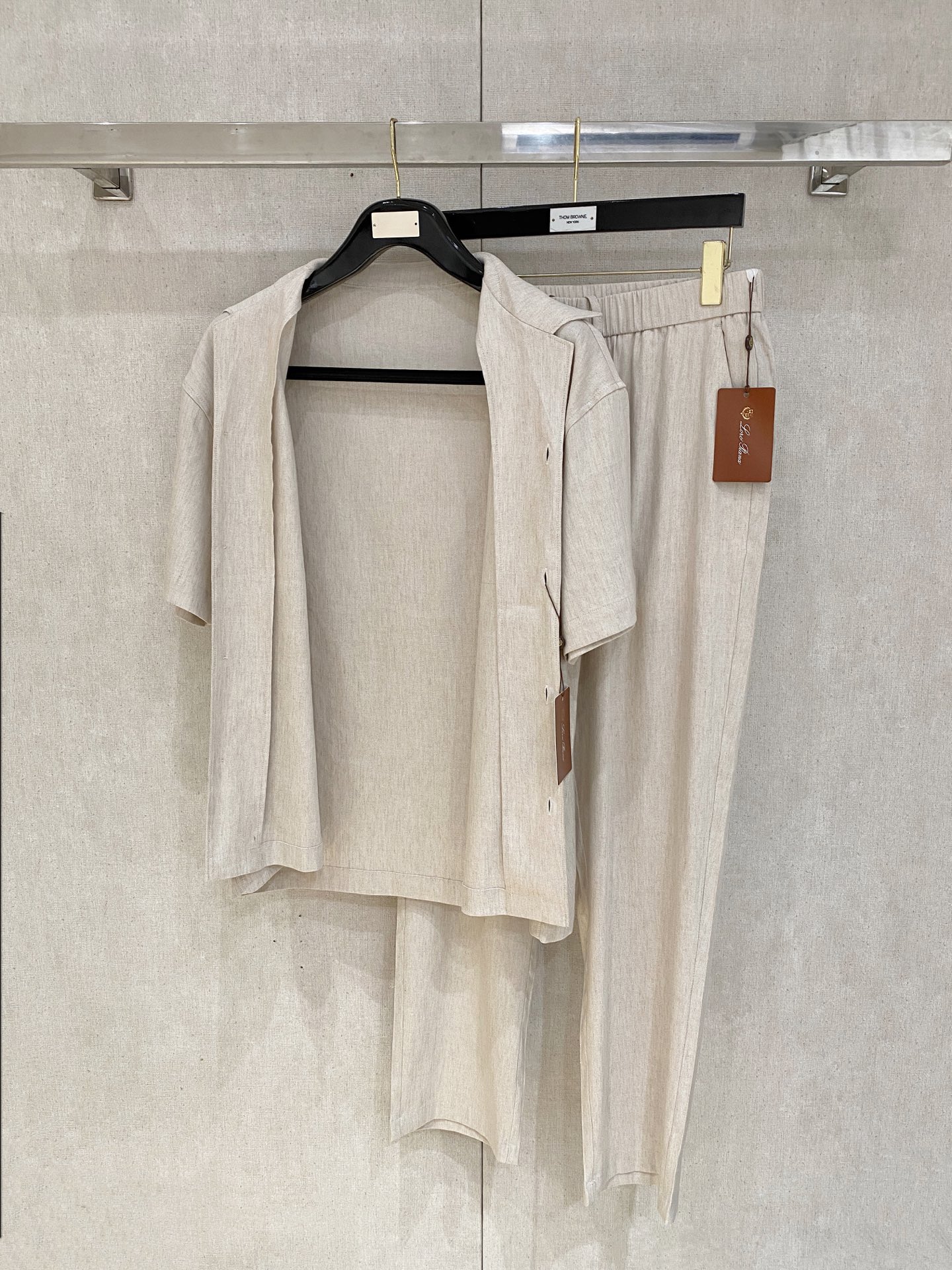 Stylish Men’s Silk Linen: Comfortable, Fashionable, and Breathable for Outdoor Activities - 图片 5