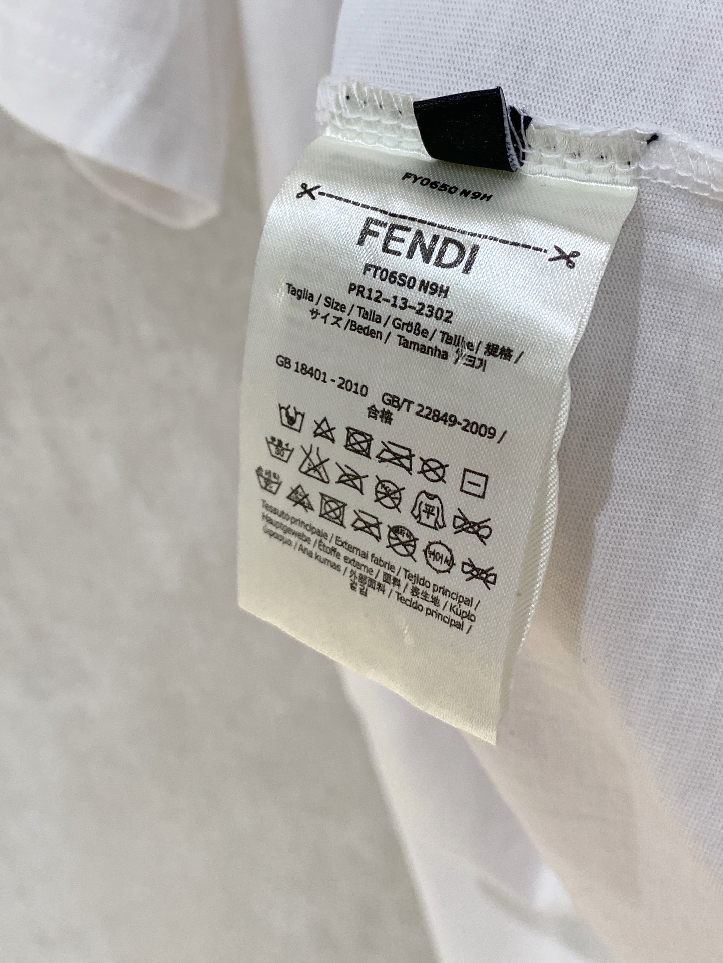 FD  T恤服装,男 8