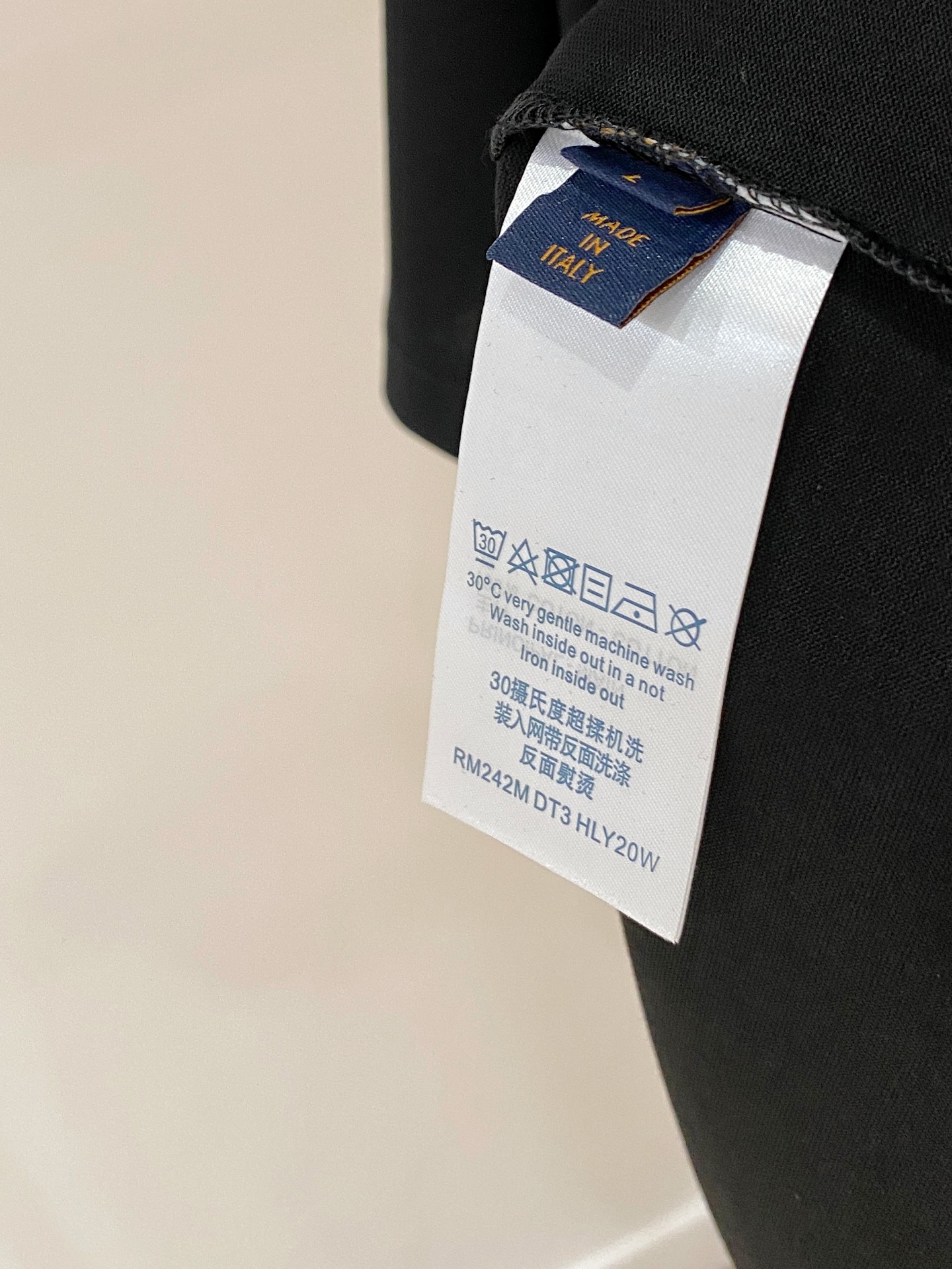 Lv 25SS春夏新款首发专柜最新圆领T恤 高端订制 设计前卫时尚！品牌logo重工艺设计 高端定制24