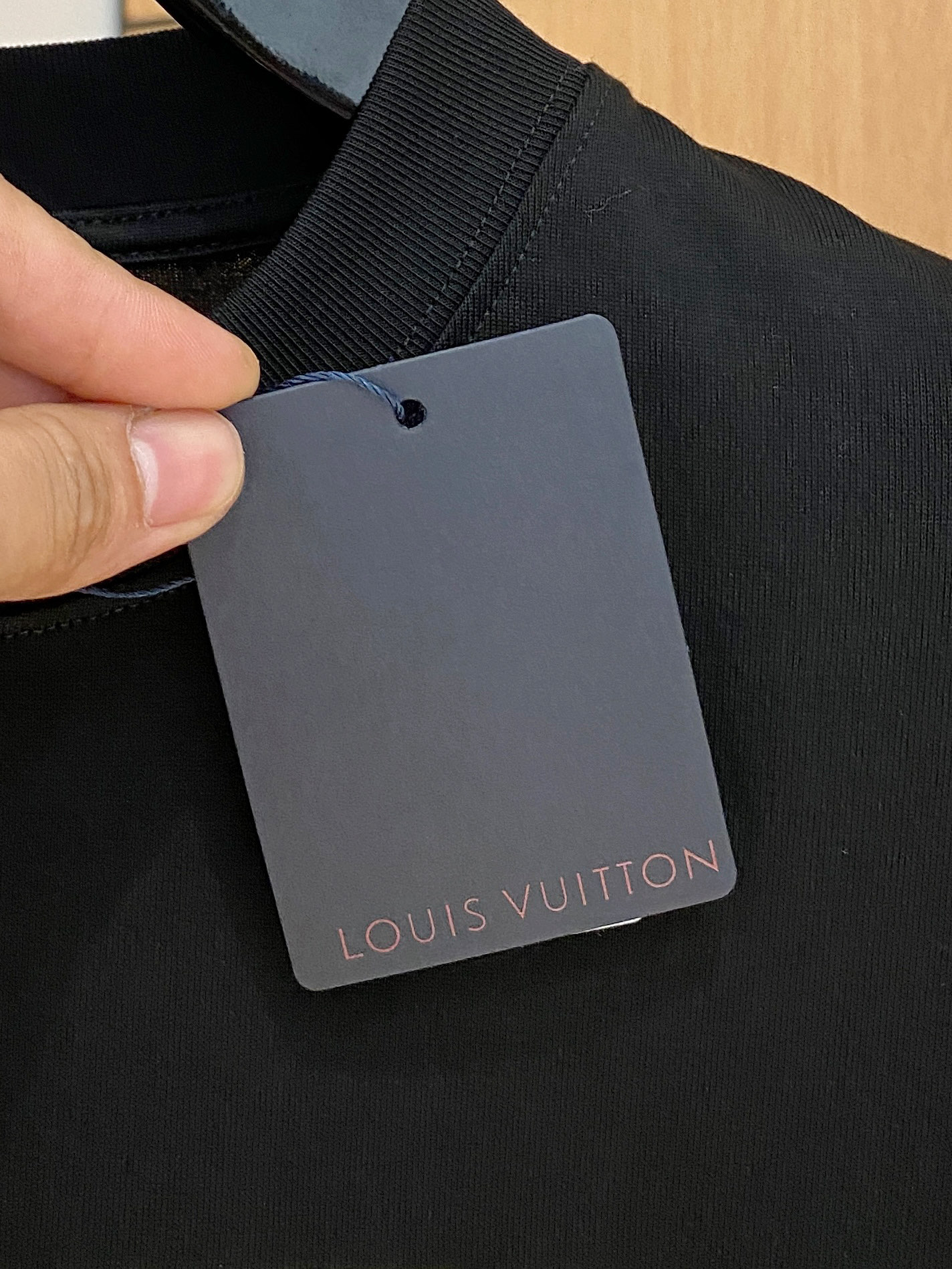 Lv 25SS春夏新款首发专柜最新圆领T恤 高端订制 设计前卫时尚！品牌logo重工艺设计 高端定制24