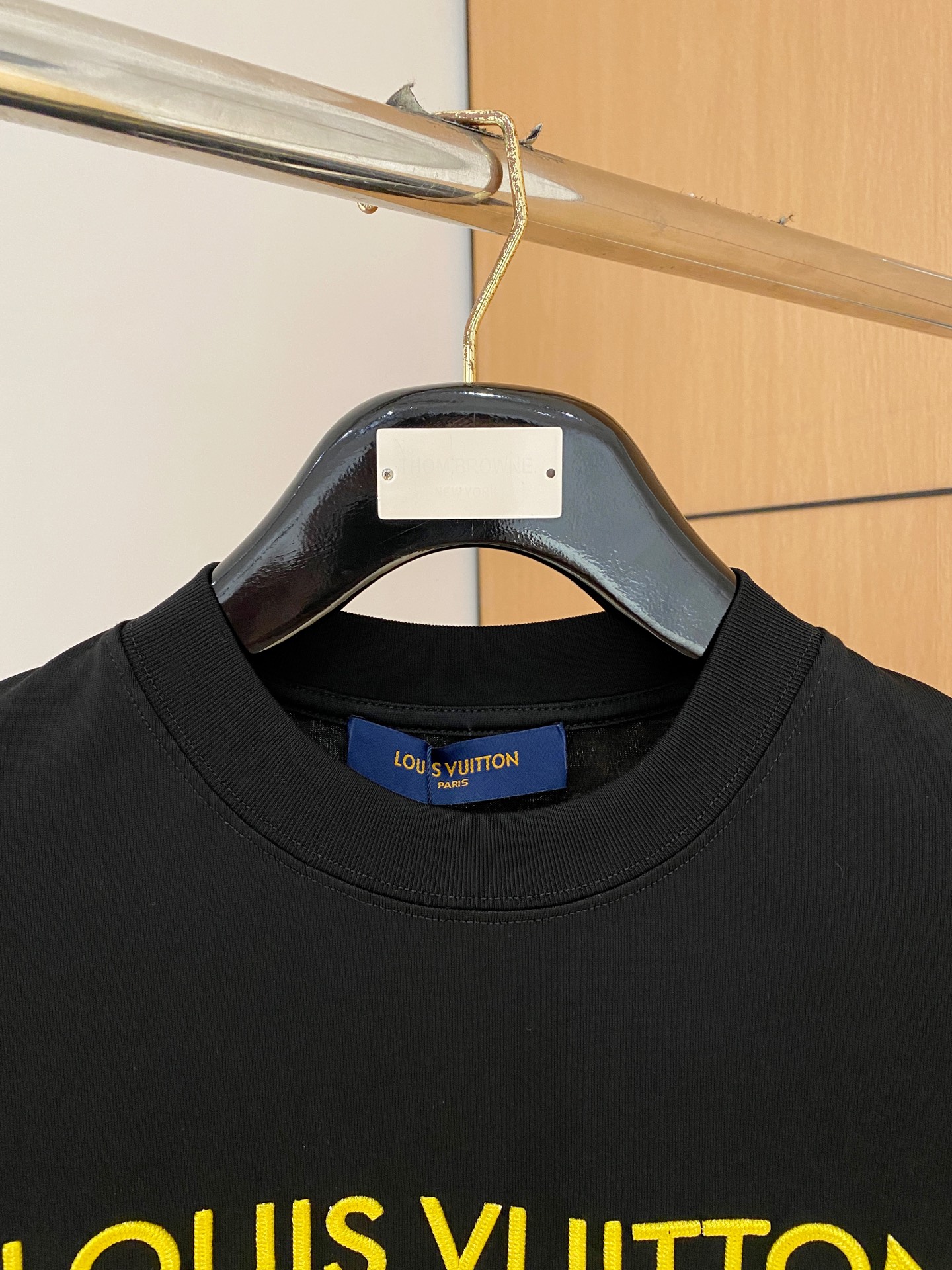 Lv 25SS春夏新款首发专柜最新圆领T恤 高端订制 设计前卫时尚！品牌logo重工艺设计 高端定制24