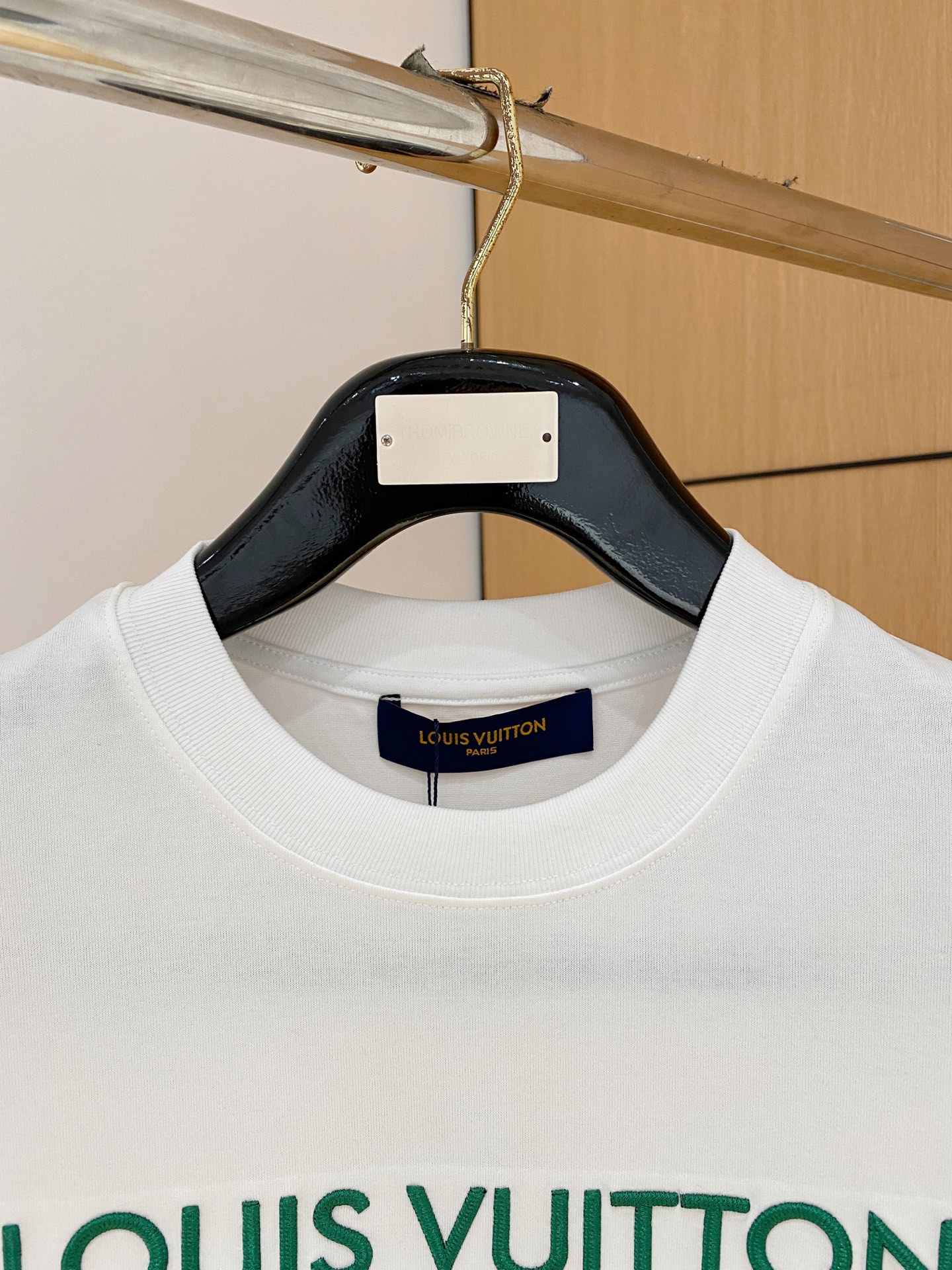 Lv 25SS春夏新款首发专柜最新圆领T恤 高端订制 设计前卫时尚！品牌logo重工艺设计 高端定制24