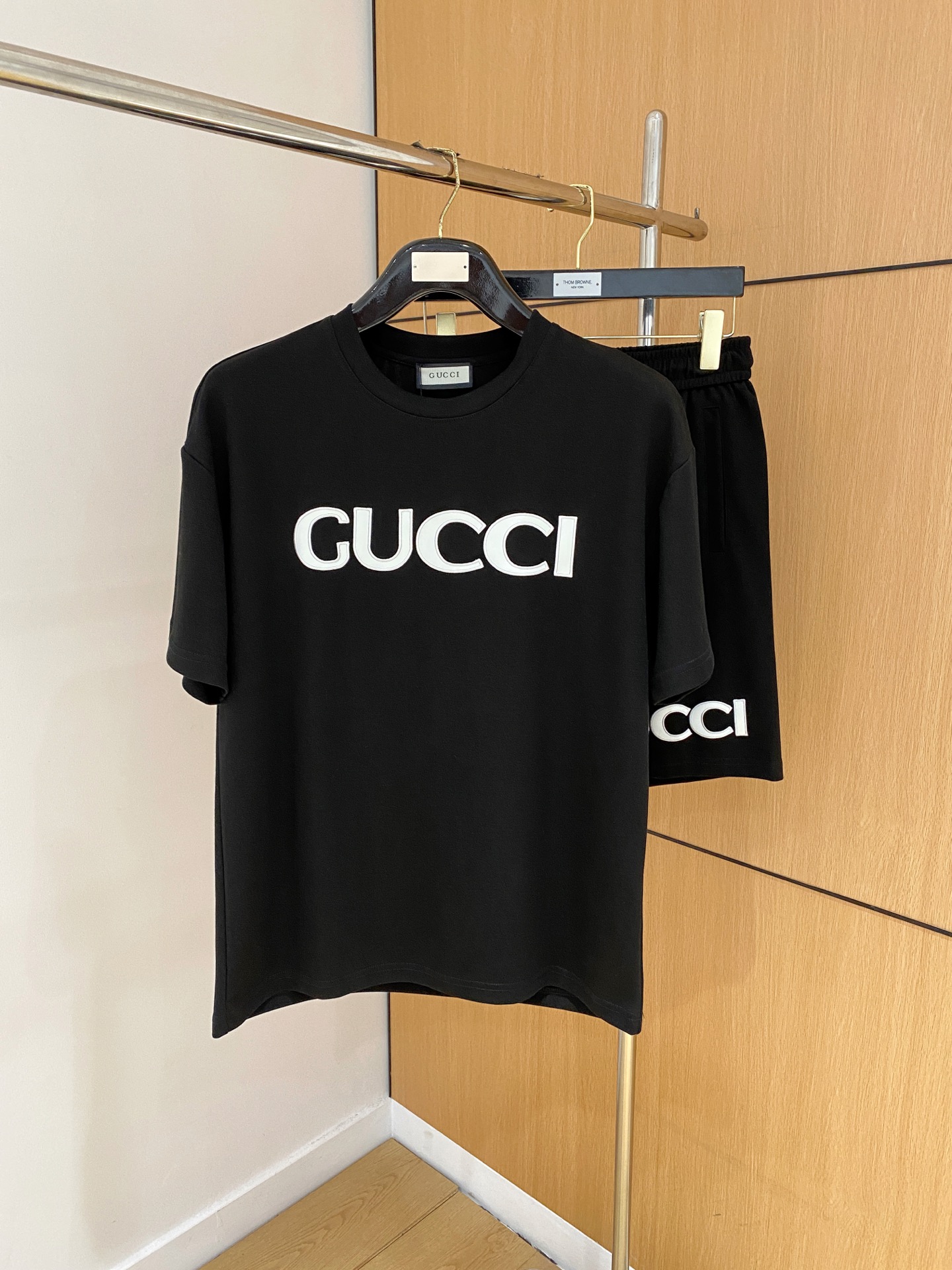 古驰🔥🔥高端定制 2025春夏新款首发专柜最新款短袖短裤...