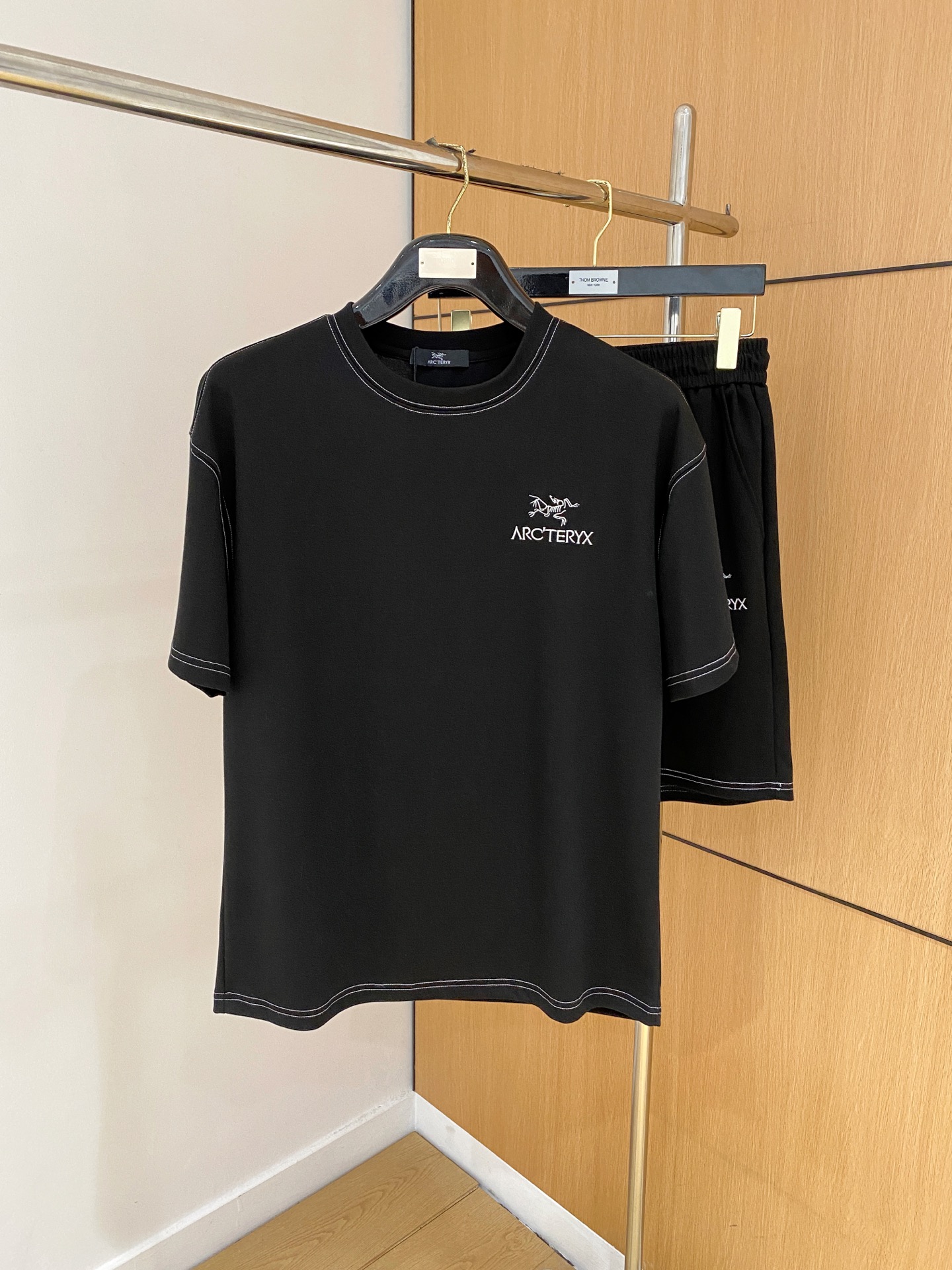 始祖鸟🔥🔥高端定制 2025春夏新款首发专柜最新款短袖短...