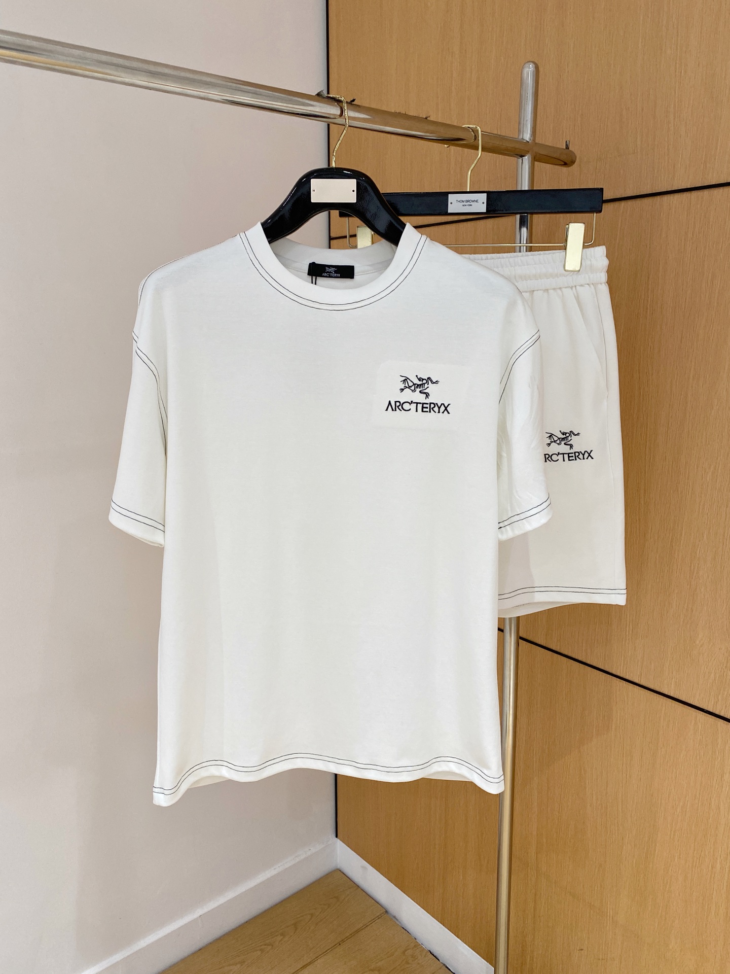 始祖鸟🔥🔥高端定制 2025春夏新款首发专柜最新款短袖短...