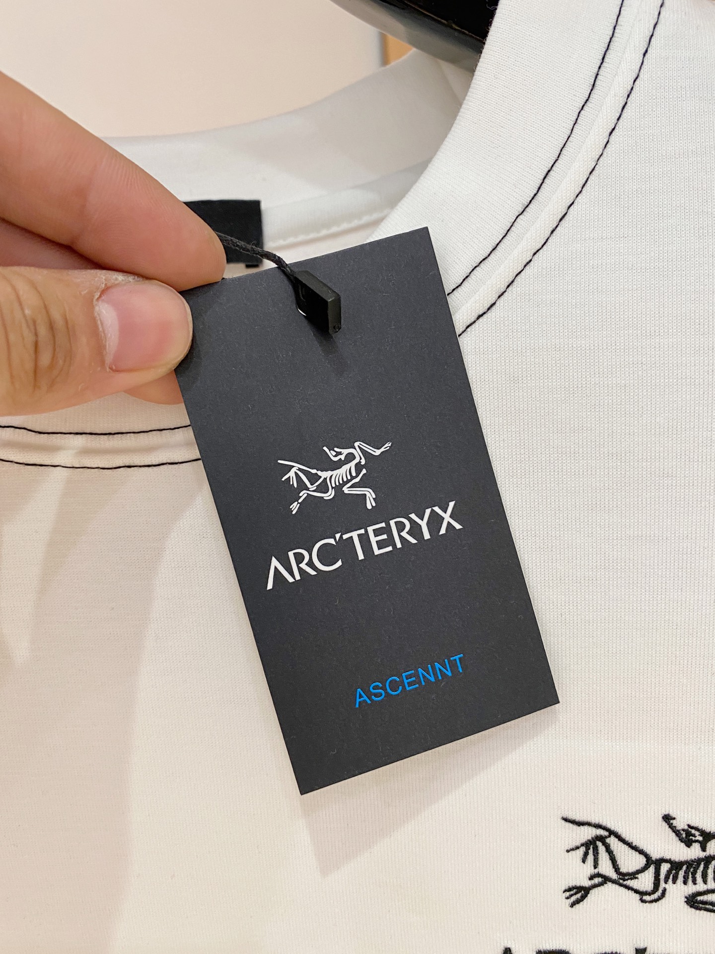 Arc'teryx  休闲套装服装,男 3