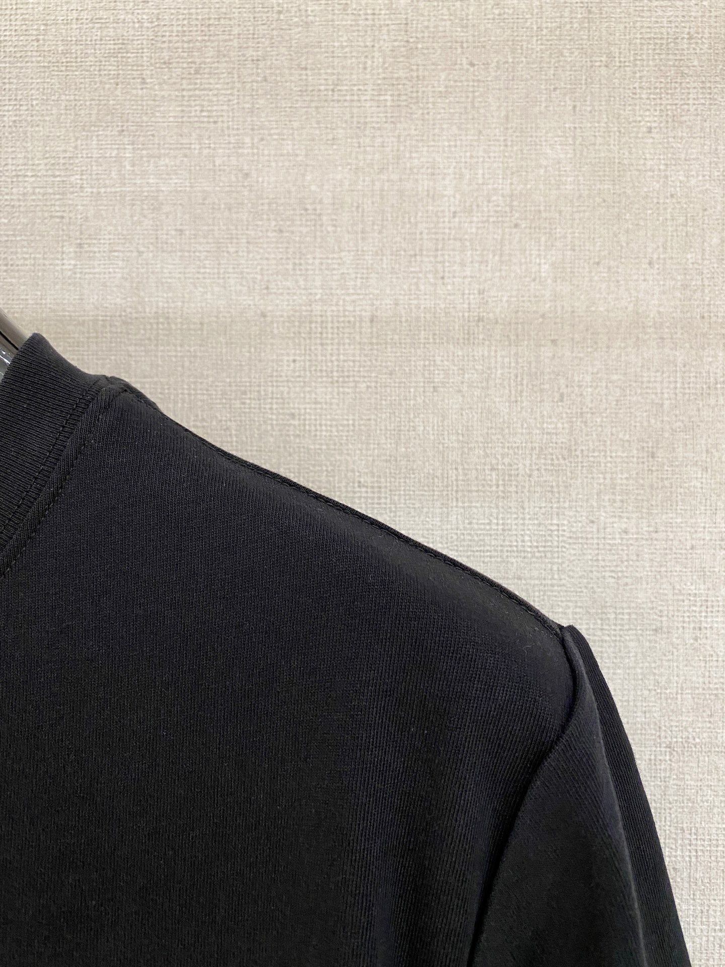 🌾退换# 蒙*Moncler 春夏新款首发专柜最新款短袖圆领T恤 高端订制 设计前卫时尚！品牌logo重