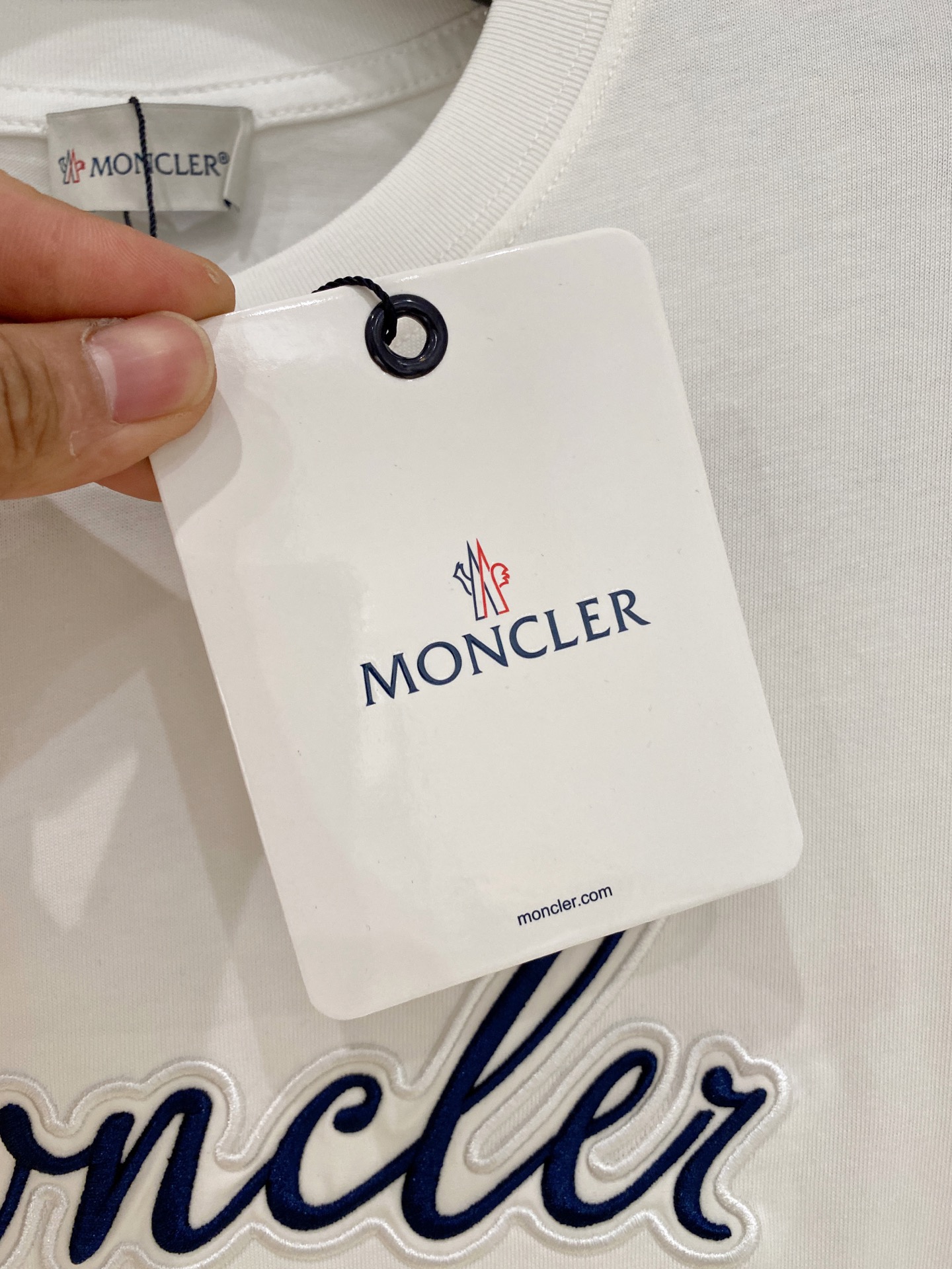 🌾退换# 蒙*Moncler 春夏新款首发专柜最新款短袖圆领T恤 高端订制 设计前卫时尚！品牌logo重