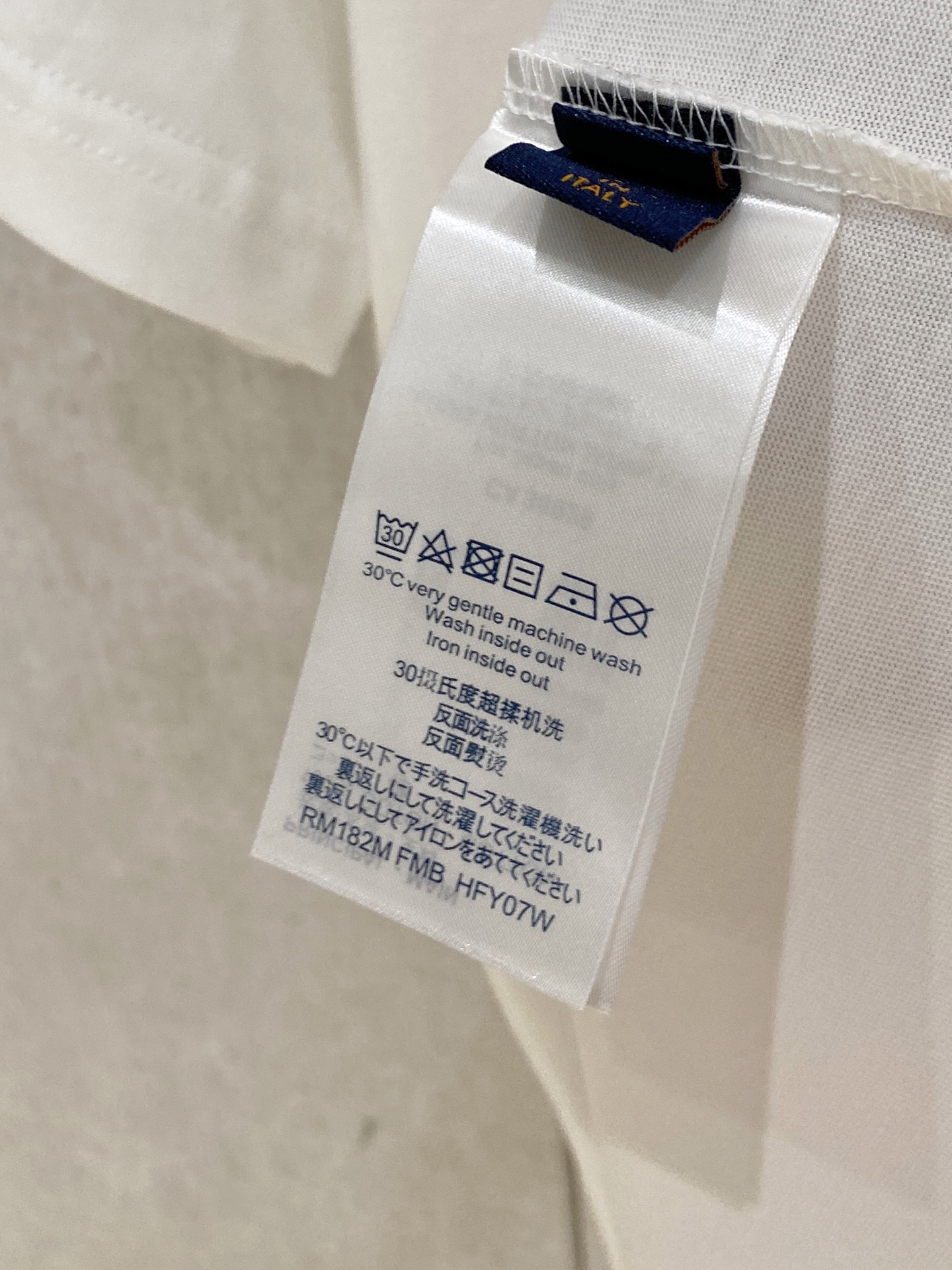 🌾退换# 路易威*LV 春夏新款首发专柜最新款短袖圆领T恤 手绘工艺 高端订制 设计前卫时尚！品牌log