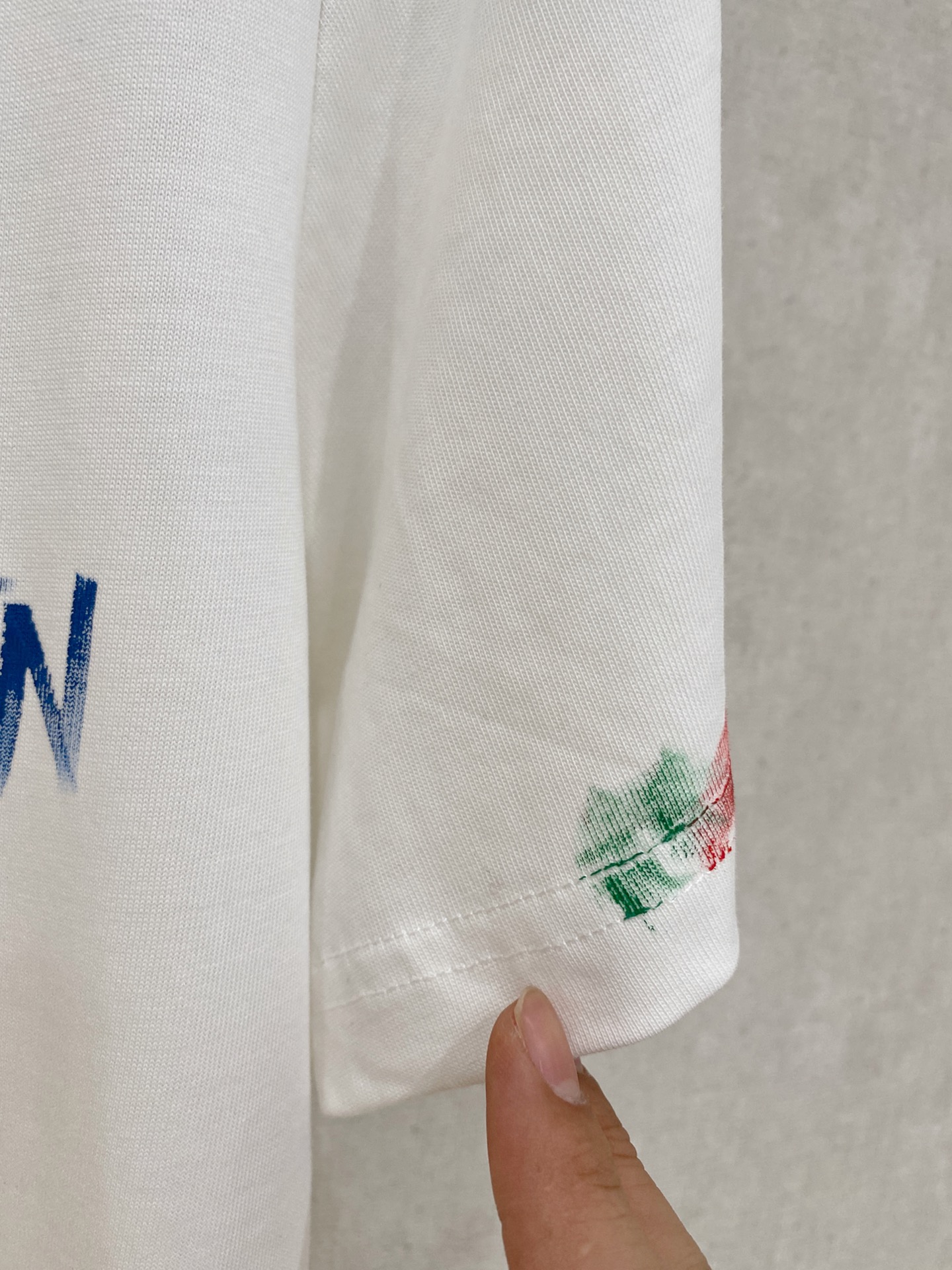 🌾退换# 路易威*LV 春夏新款首发专柜最新款短袖圆领T恤 手绘工艺 高端订制 设计前卫时尚！品牌log